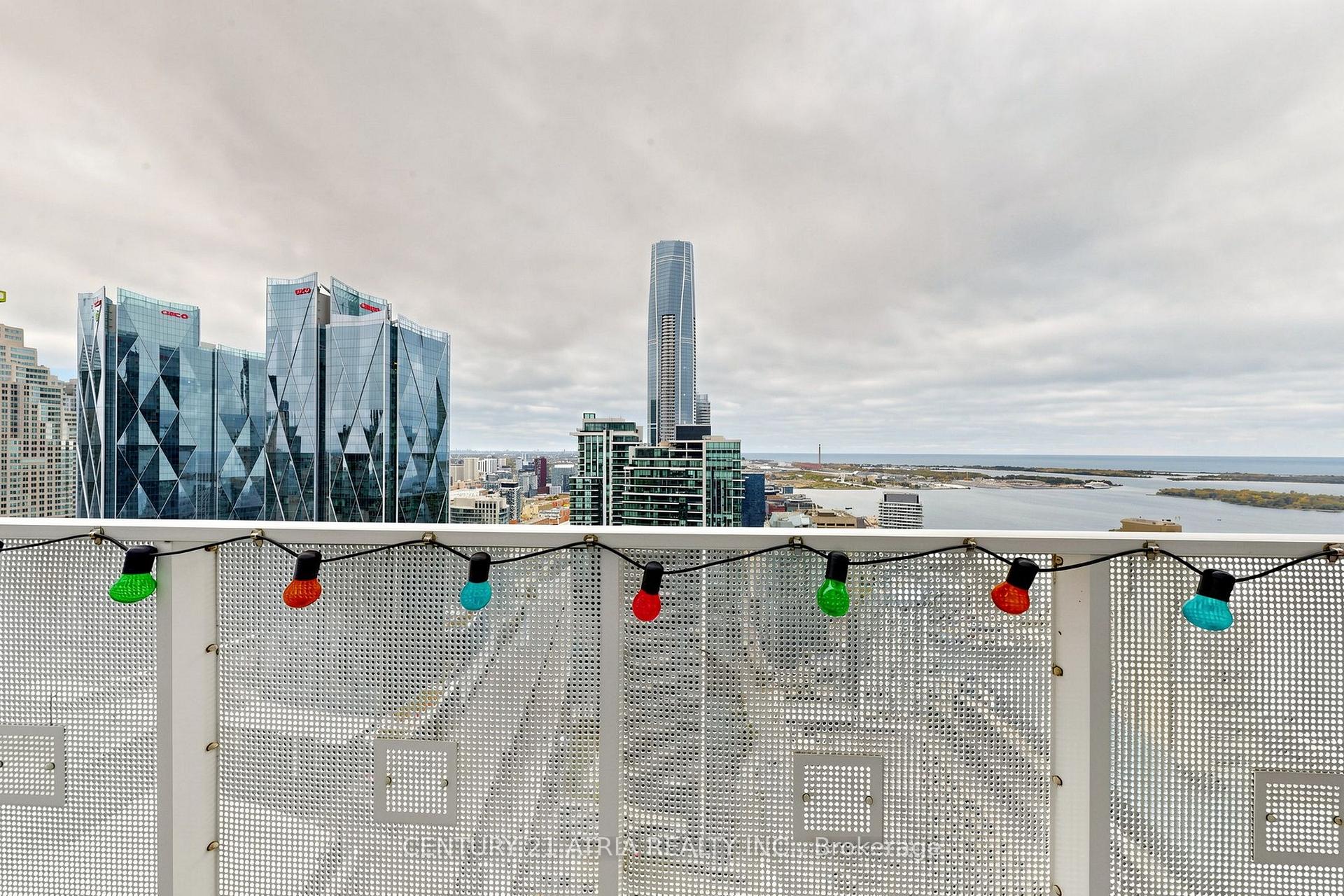 Photo 27 of Unit 5205, 88 Harbour Street, Toronto, Waterfront Communities — HOMEH
