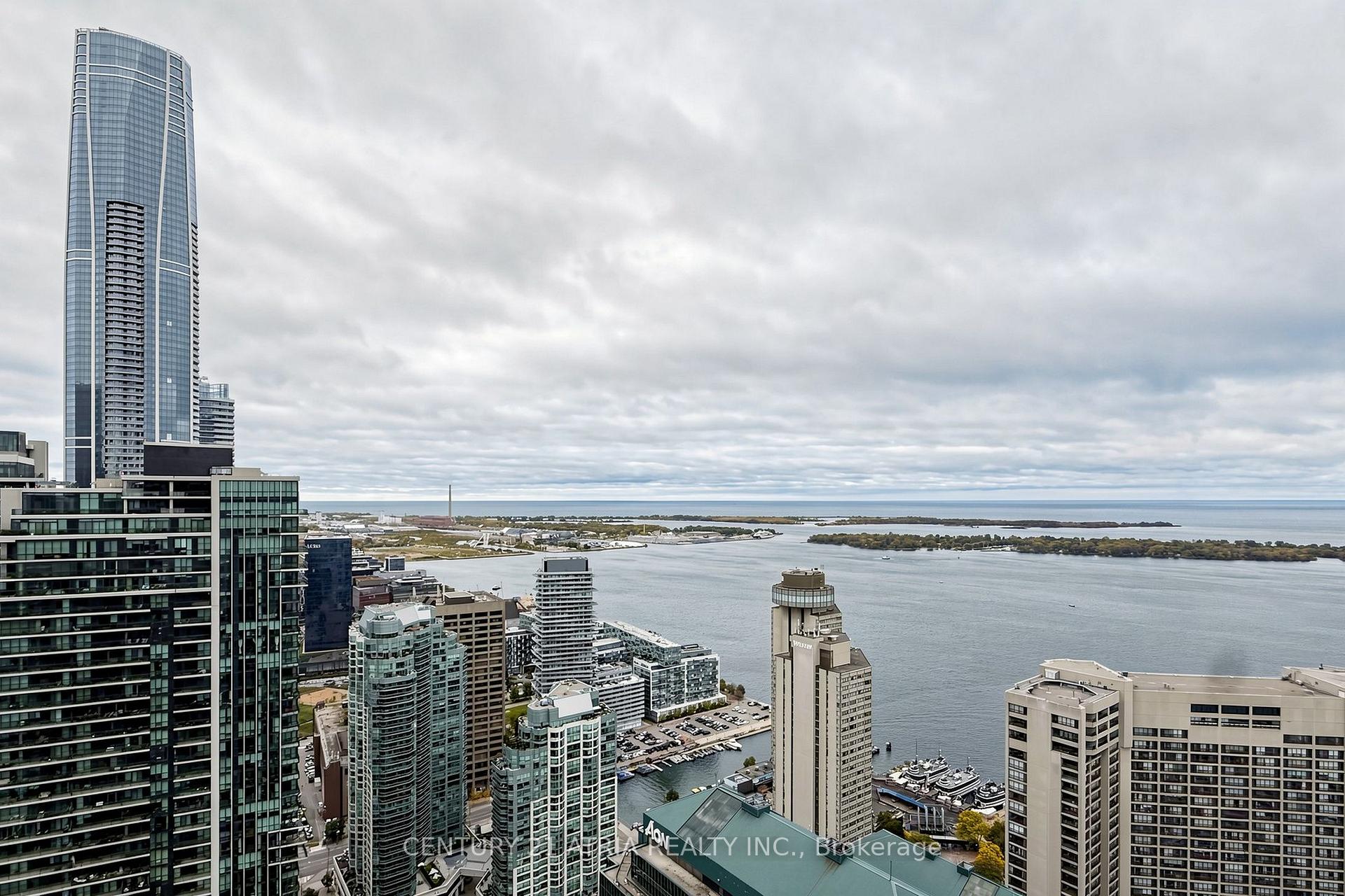 Photo 30 of Unit 5205, 88 Harbour Street, Toronto, Waterfront Communities — HOMEH