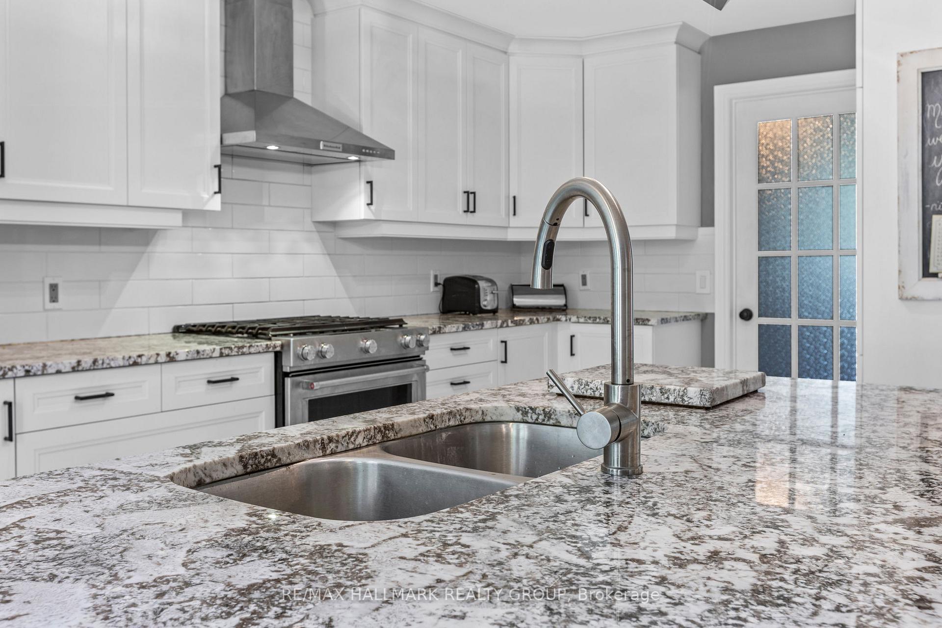 Photo 10 of 520 David Manchester Road, Ottawa, Huntley Ward (South West) — HOMEH