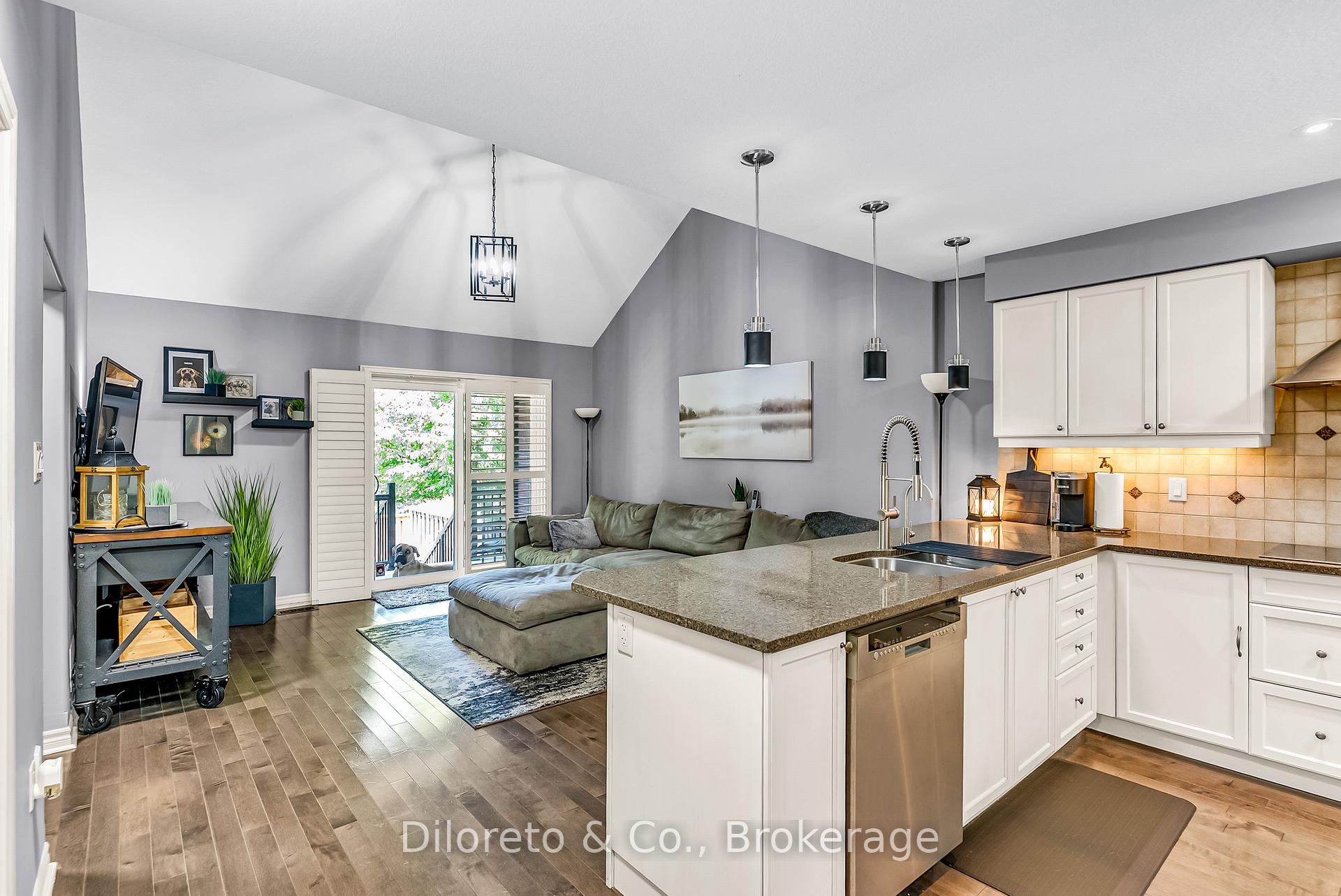 Photo 8 of Unit 19, 12 Annmoore Crescent, Guelph, Pineridge/Westminster Woods — HOMEH