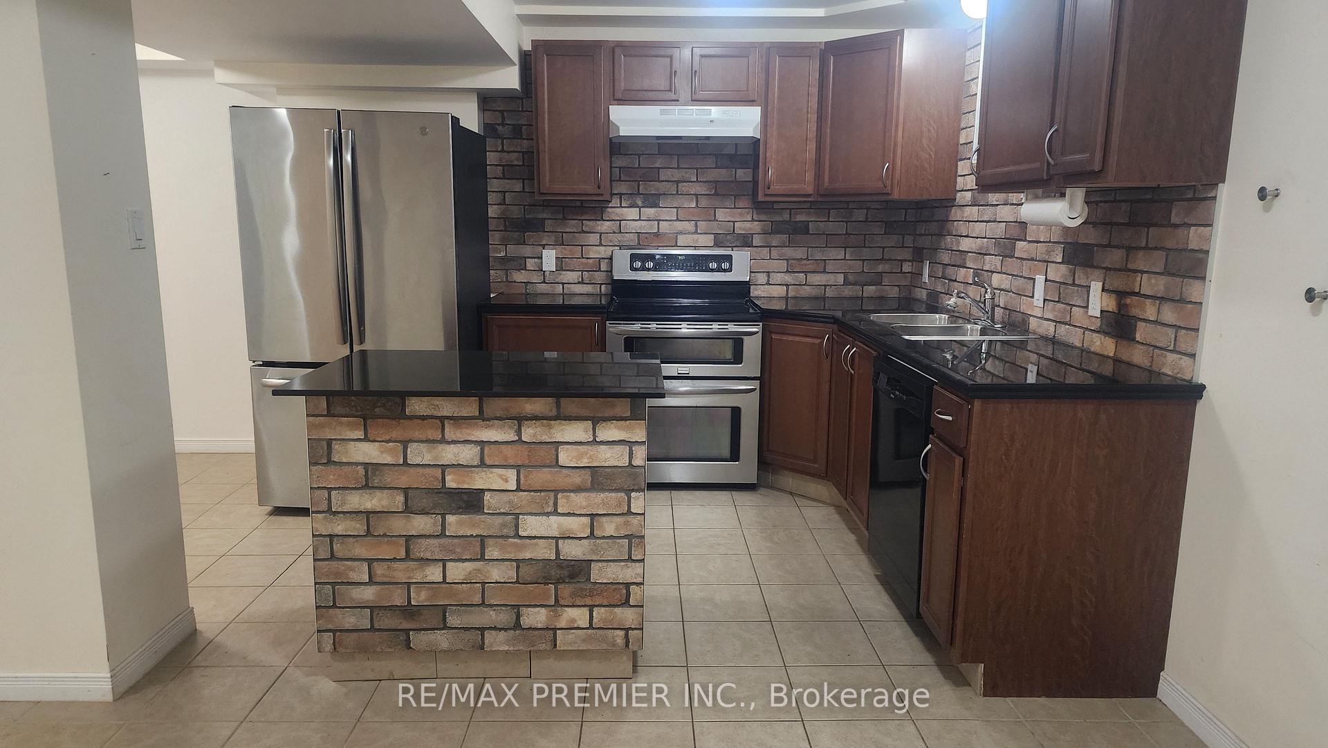 Photo 3 of Unit BASEMENT, 14A Oxbow Court, Vaughan, Vellore Village — HOMEH