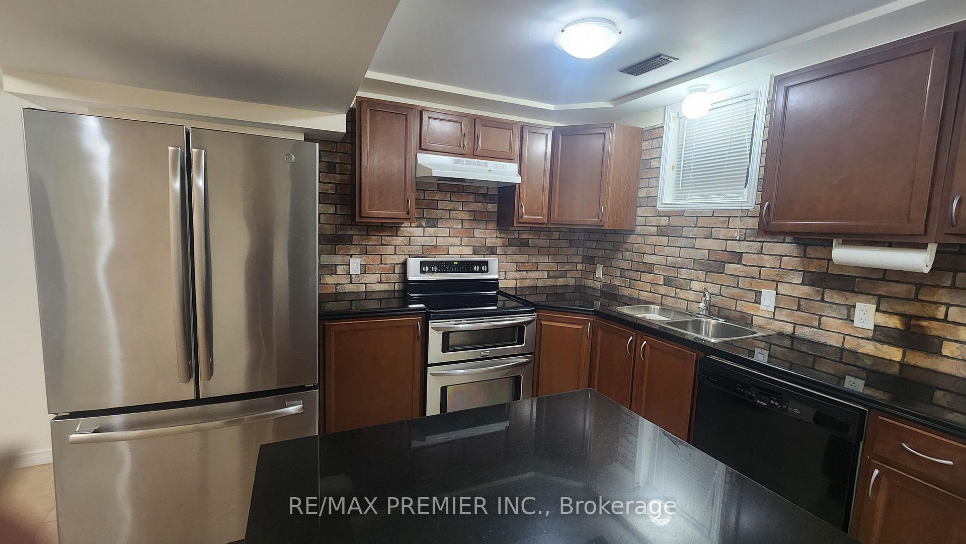 Photo 4 of Unit BASEMENT, 14A Oxbow Court, Vaughan, Vellore Village — HOMEH