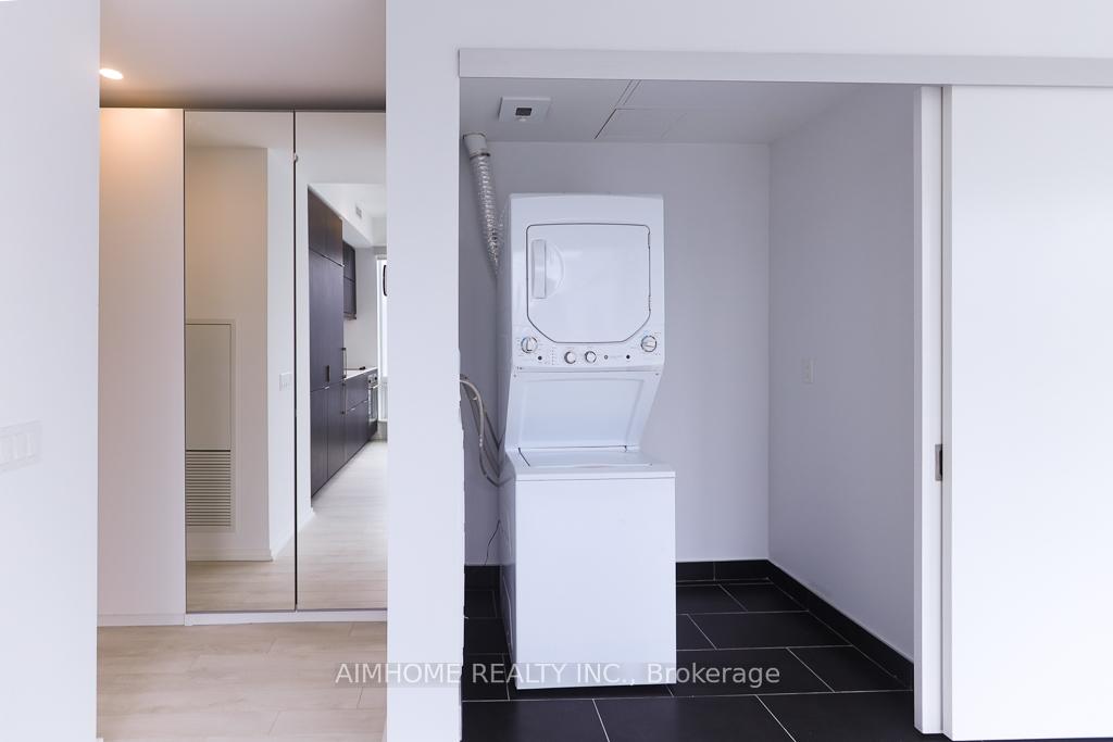 Photo 4 of Unit 1812, 197 Yonge Street, Toronto, Church-Yonge Corridor — HOMEH