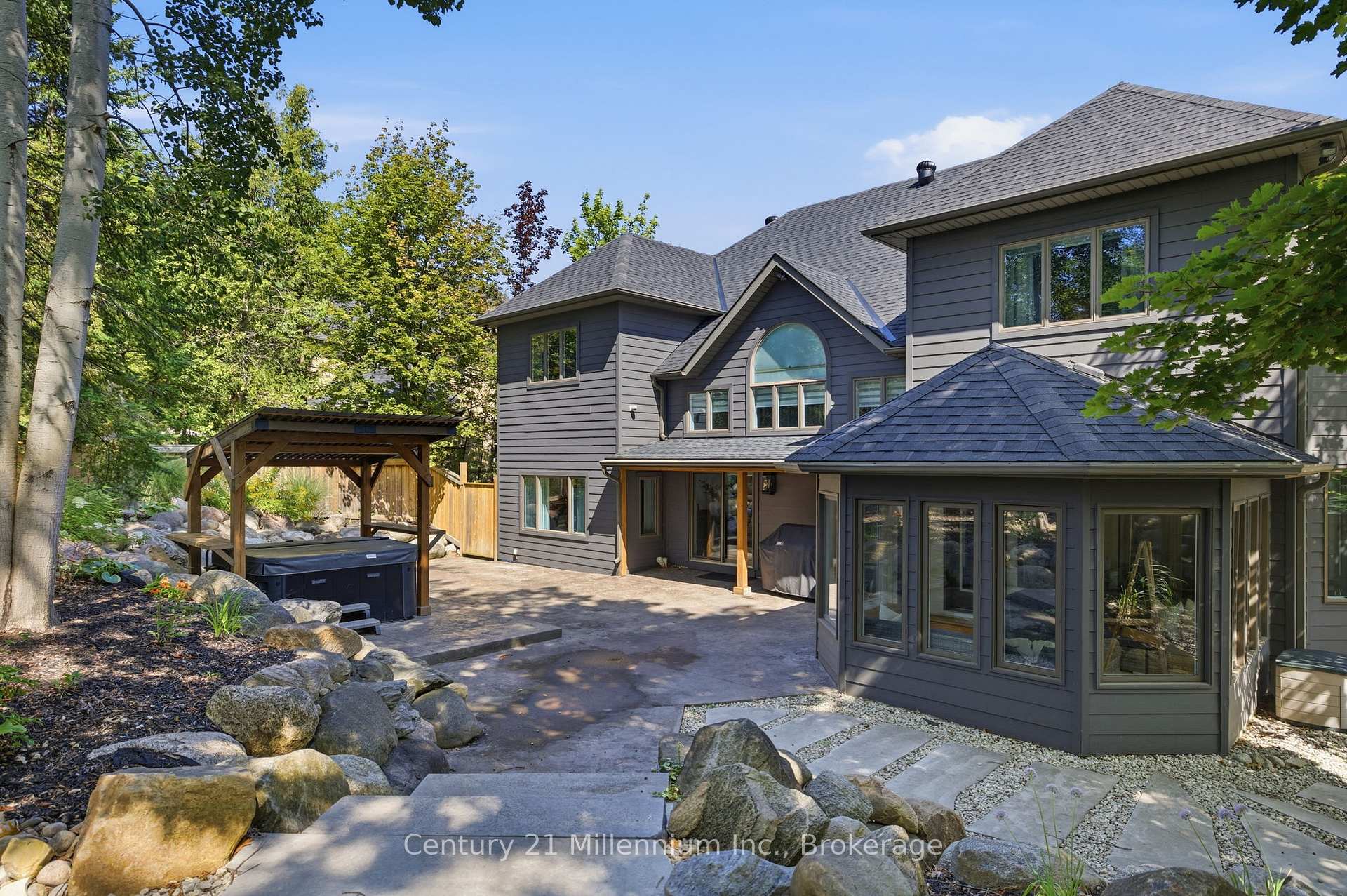 Photo 48 of 129 Blueski George Crescent, Blue Mountains — HOMEH