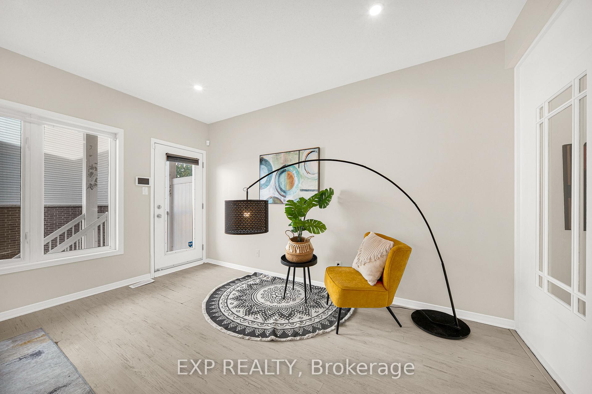 Photo 5 of 1091 Georgeton Private, Ottawa, Manor Park — HOMEH