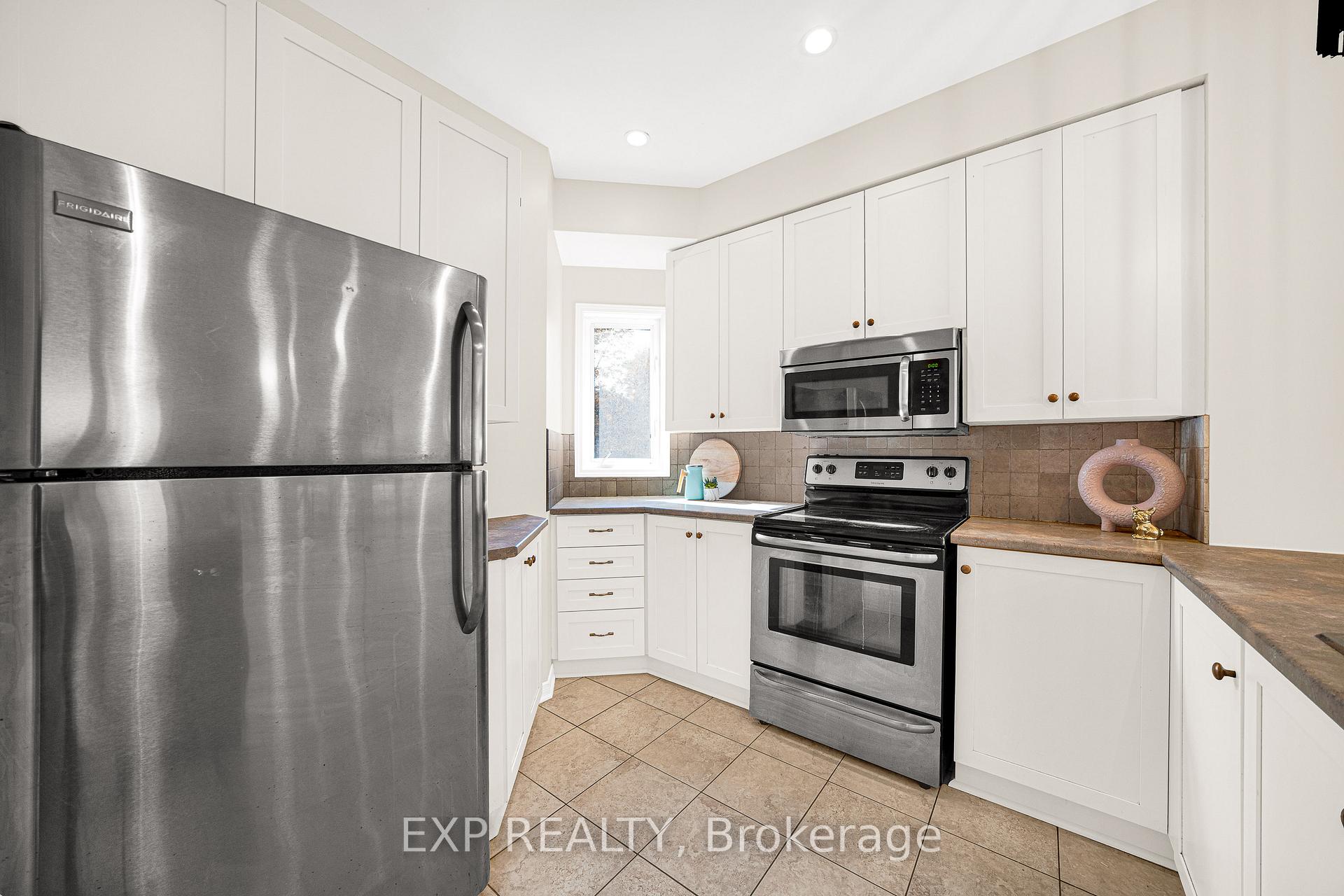 Photo 11 of 1091 Georgeton Private, Ottawa, Manor Park — HOMEH