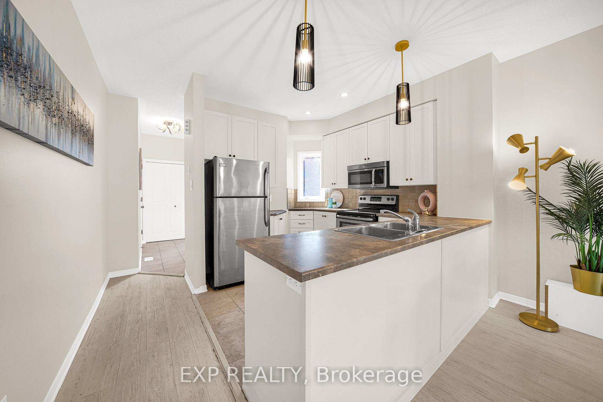 Photo 12 of 1091 Georgeton Private, Ottawa, Manor Park — HOMEH