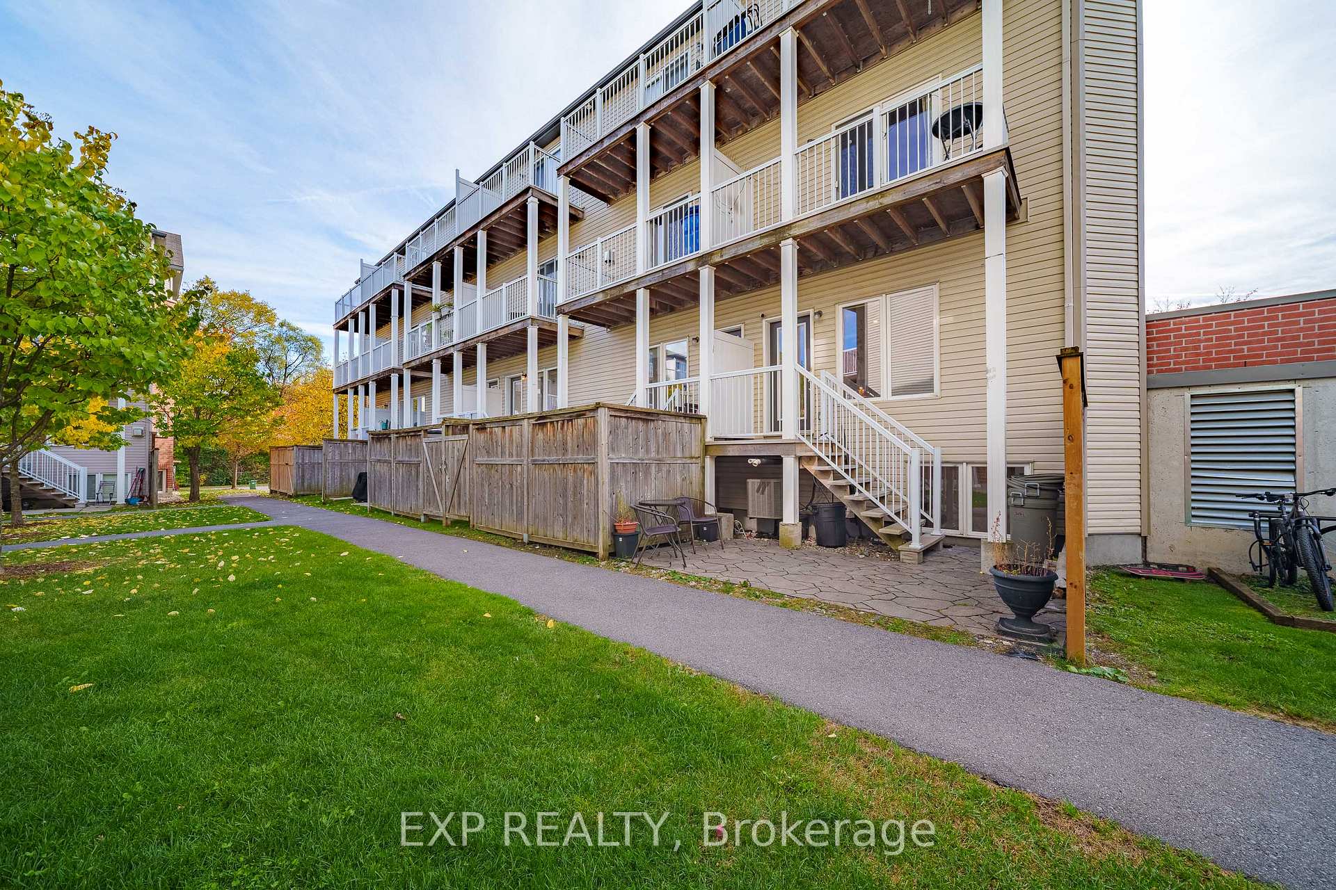 Photo 28 of 1091 Georgeton Private, Ottawa, Manor Park — HOMEH