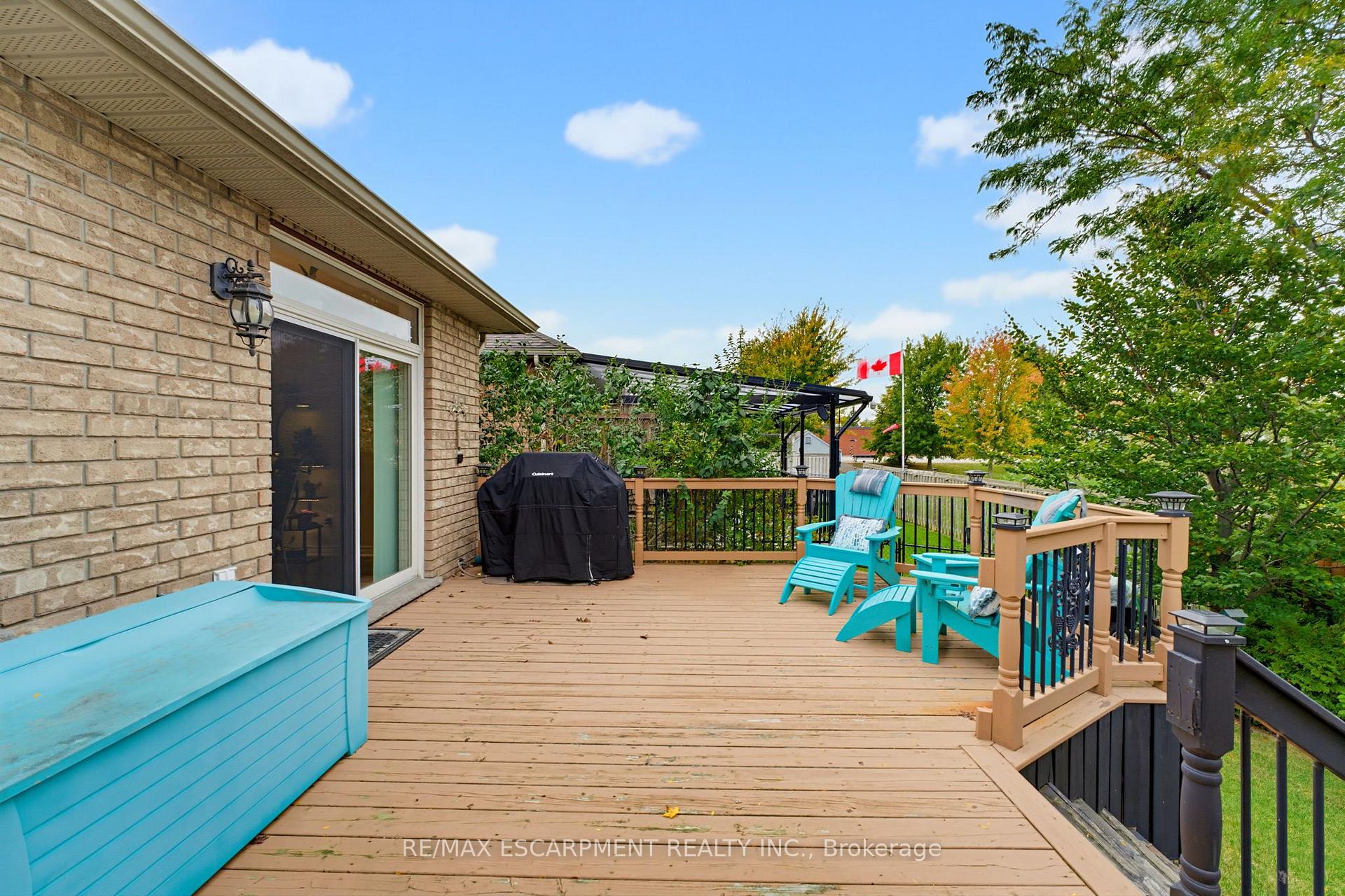 Photo 32 of 39 Oak Crescent, Haldimand — HOMEH