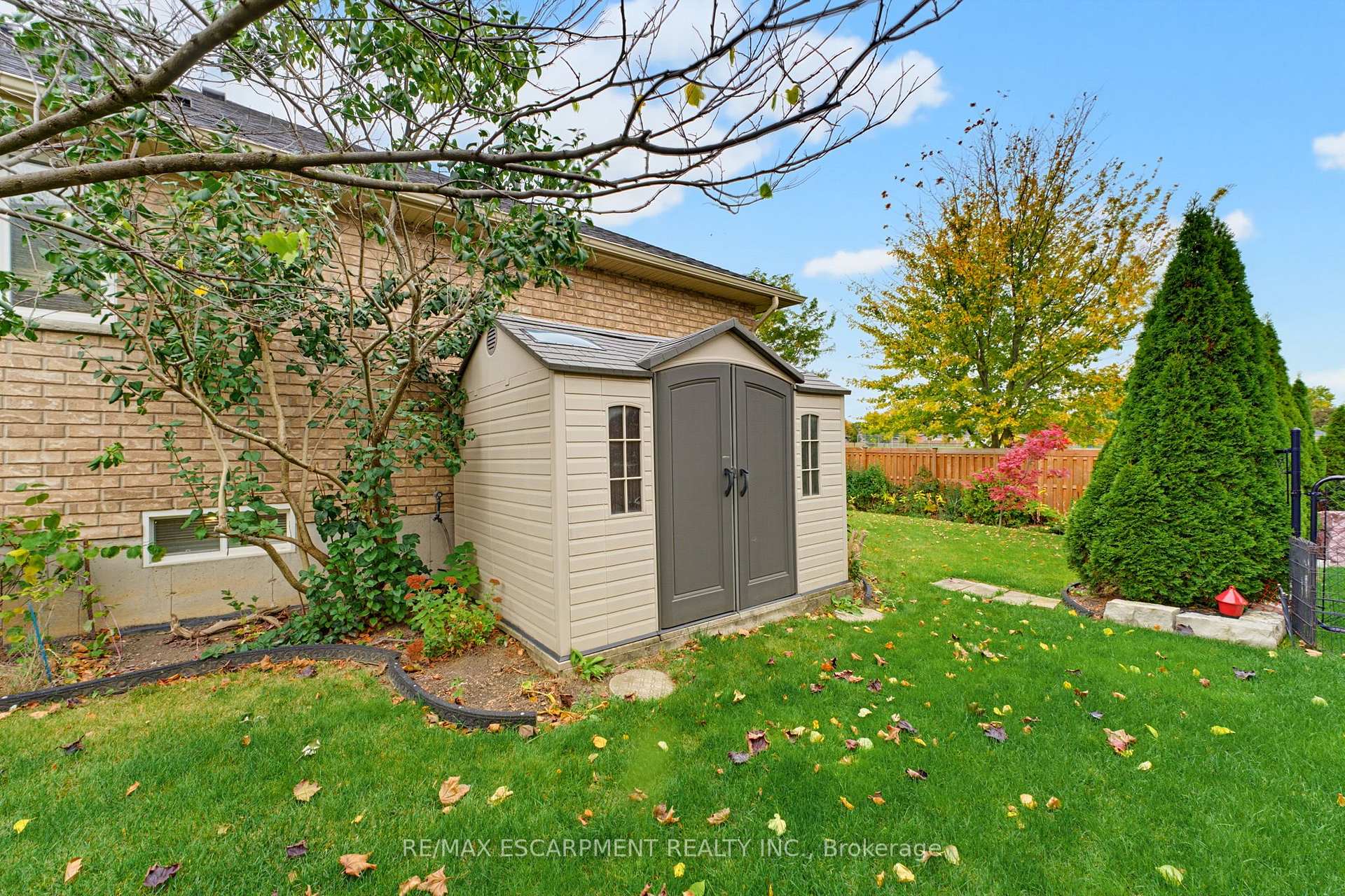 Photo 36 of 39 Oak Crescent, Haldimand — HOMEH