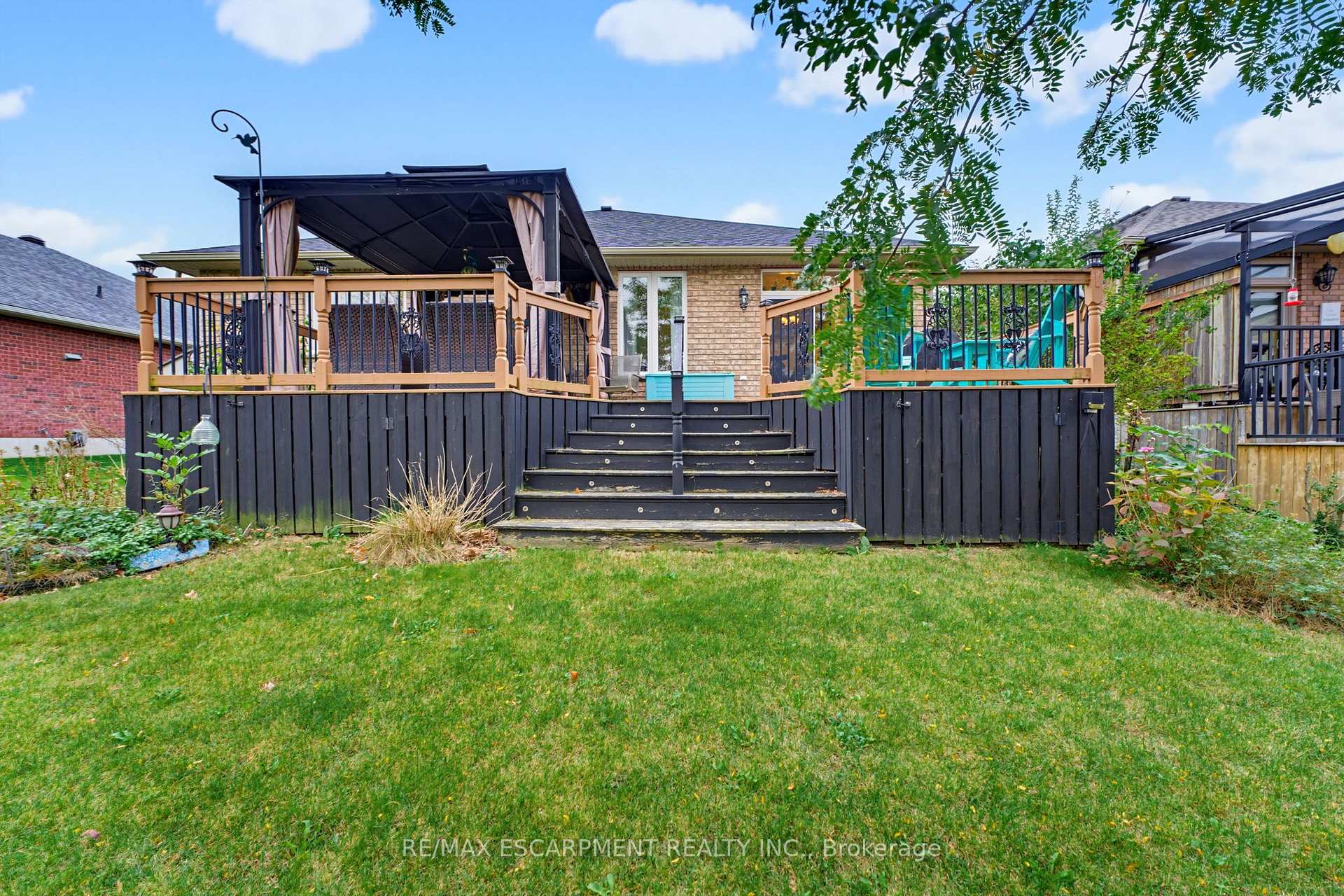 Photo 38 of 39 Oak Crescent, Haldimand — HOMEH