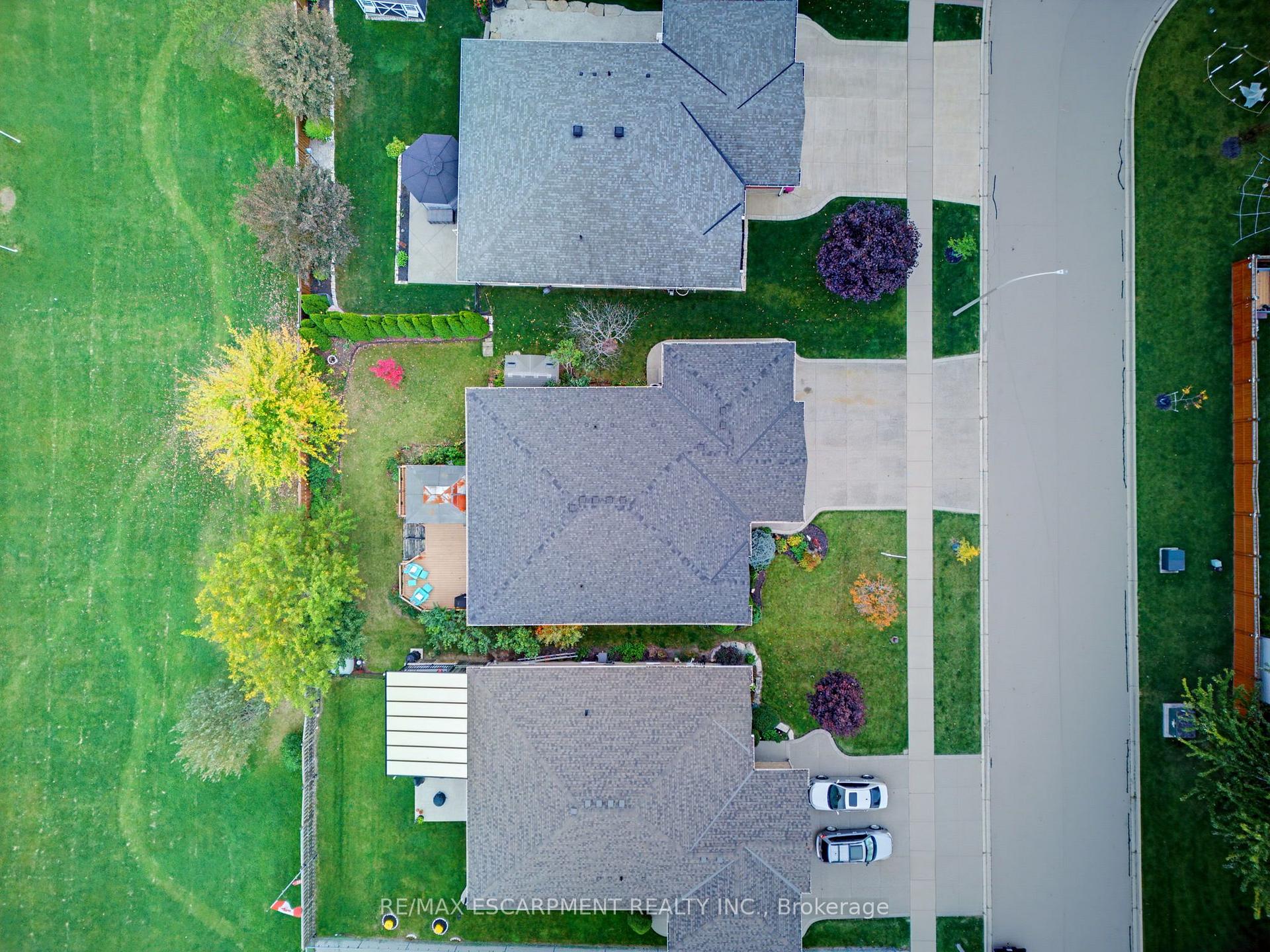 Photo 40 of 39 Oak Crescent, Haldimand — HOMEH