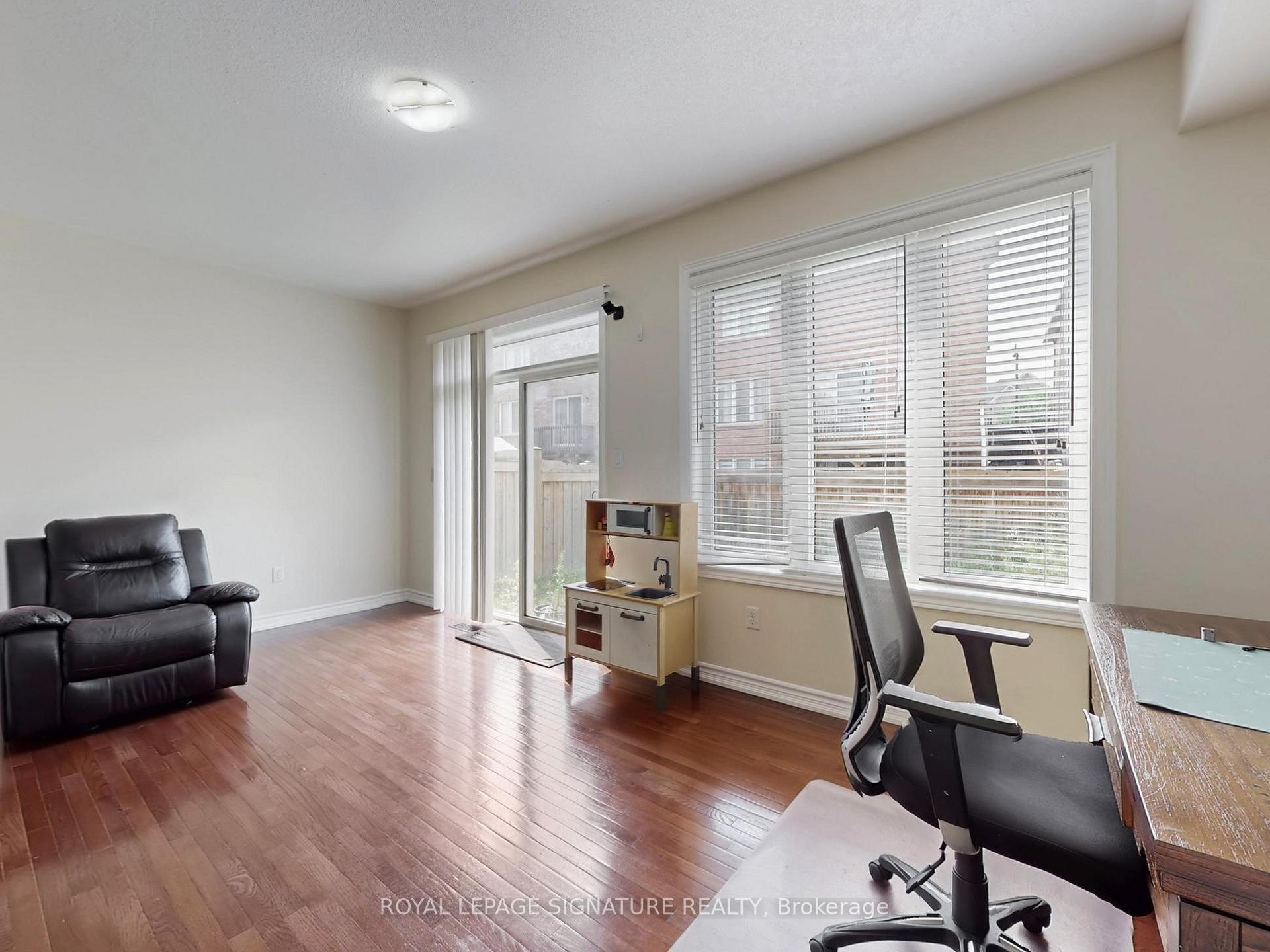 Photo 11 of 30 Walbrook Road, Brampton, Credit Valley — HOMEH