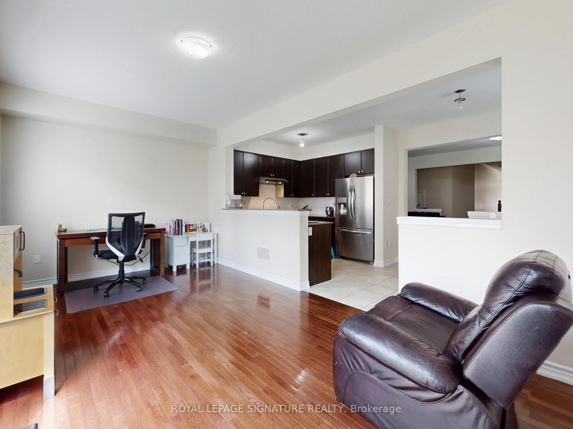 Photo 12 of 30 Walbrook Road, Brampton, Credit Valley — HOMEH