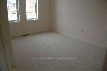 Photo 8 of 10 Snowshoe Lane, Brampton, Sandringham-Wellington — HOMEH