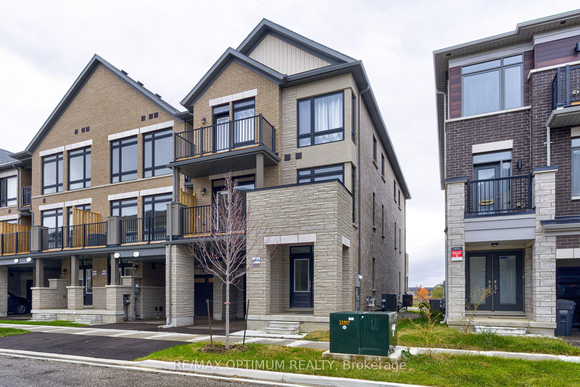 Photo 2 of 29 Bonnington Drive, Brampton, Northwest Brampton — HOMEH
