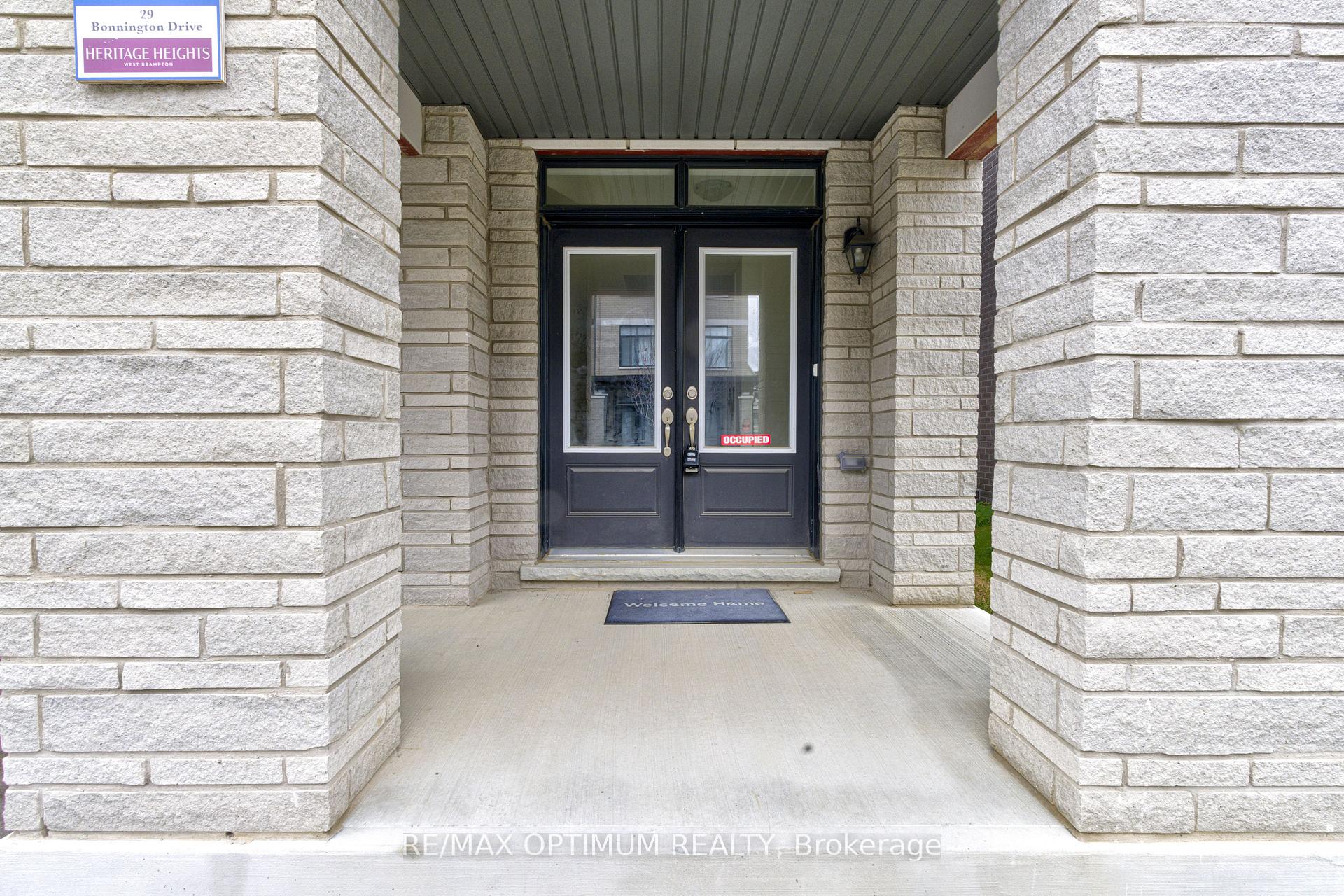 Photo 4 of 29 Bonnington Drive, Brampton, Northwest Brampton — HOMEH