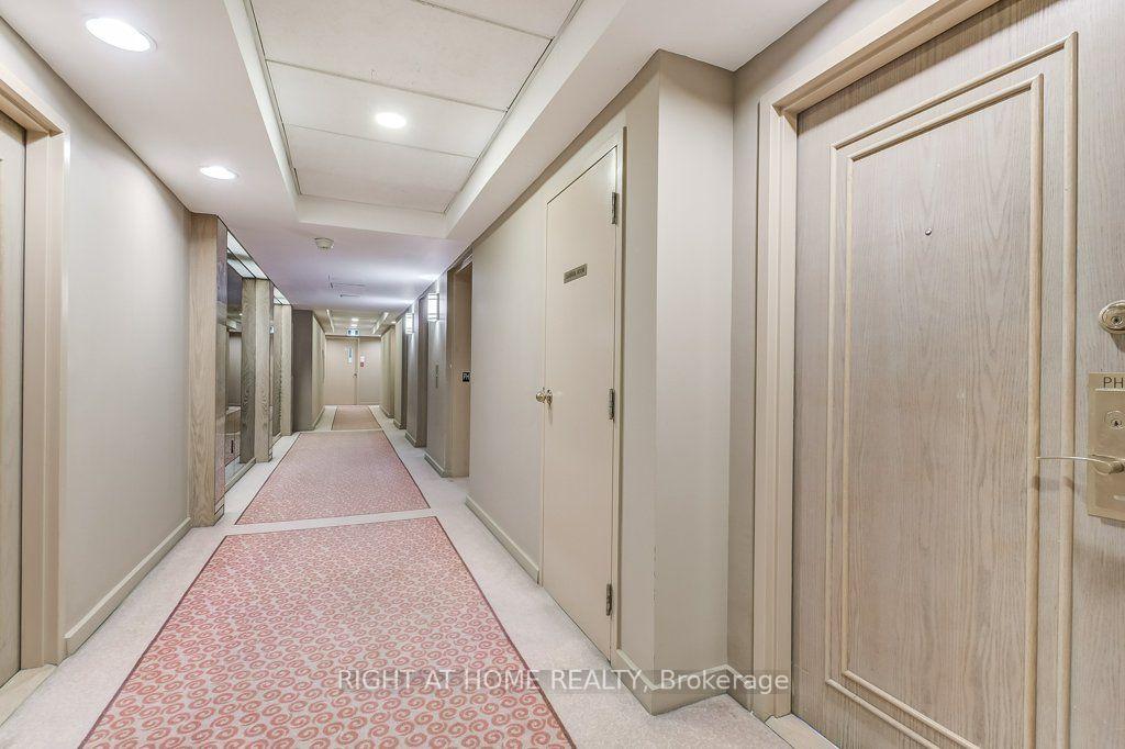 Photo 5 of Unit PH2, 25 Grenville Street, Toronto, Bay Street Corridor — HOMEH