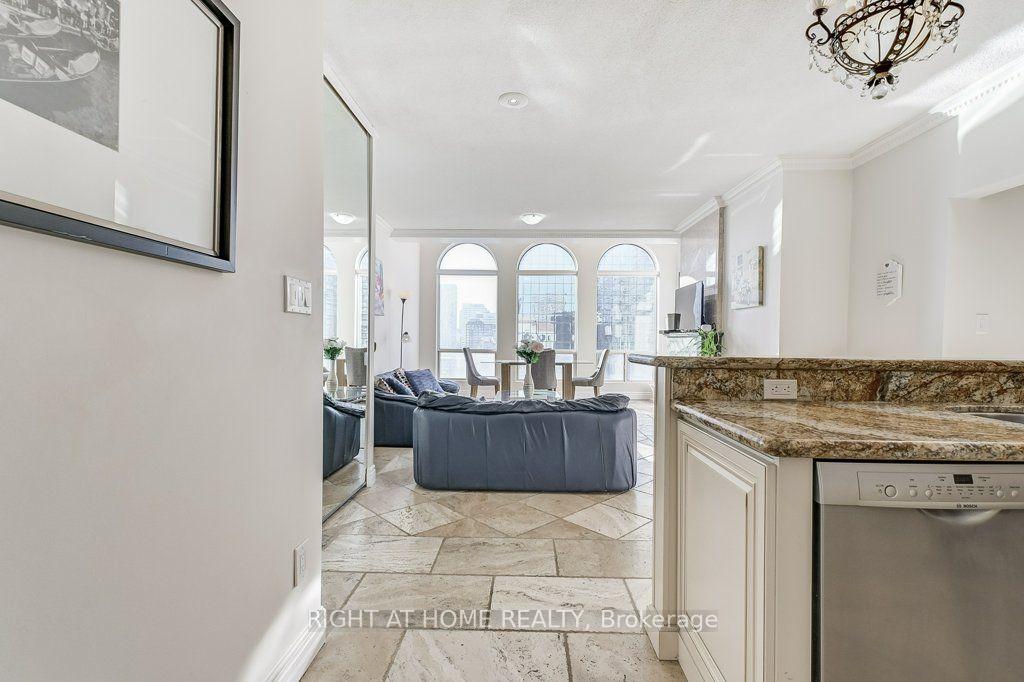 Photo 7 of Unit PH2, 25 Grenville Street, Toronto, Bay Street Corridor — HOMEH
