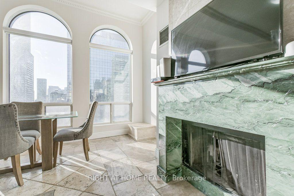 Photo 18 of Unit PH2, 25 Grenville Street, Toronto, Bay Street Corridor — HOMEH
