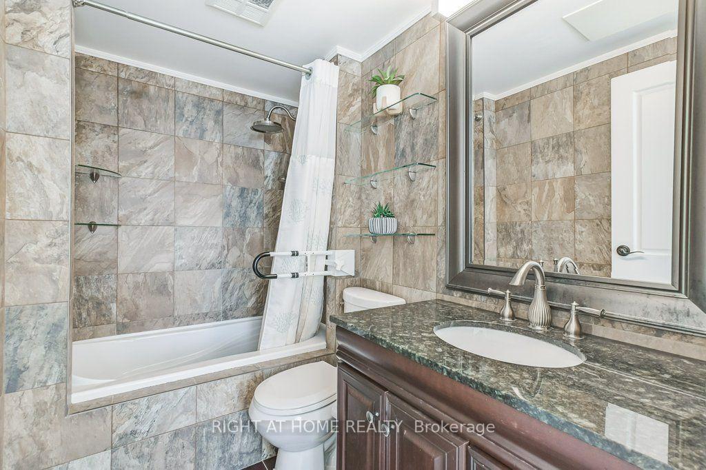 Photo 26 of Unit PH2, 25 Grenville Street, Toronto, Bay Street Corridor — HOMEH