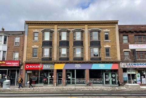 Front of Unit 3, 600 Bloor Street W