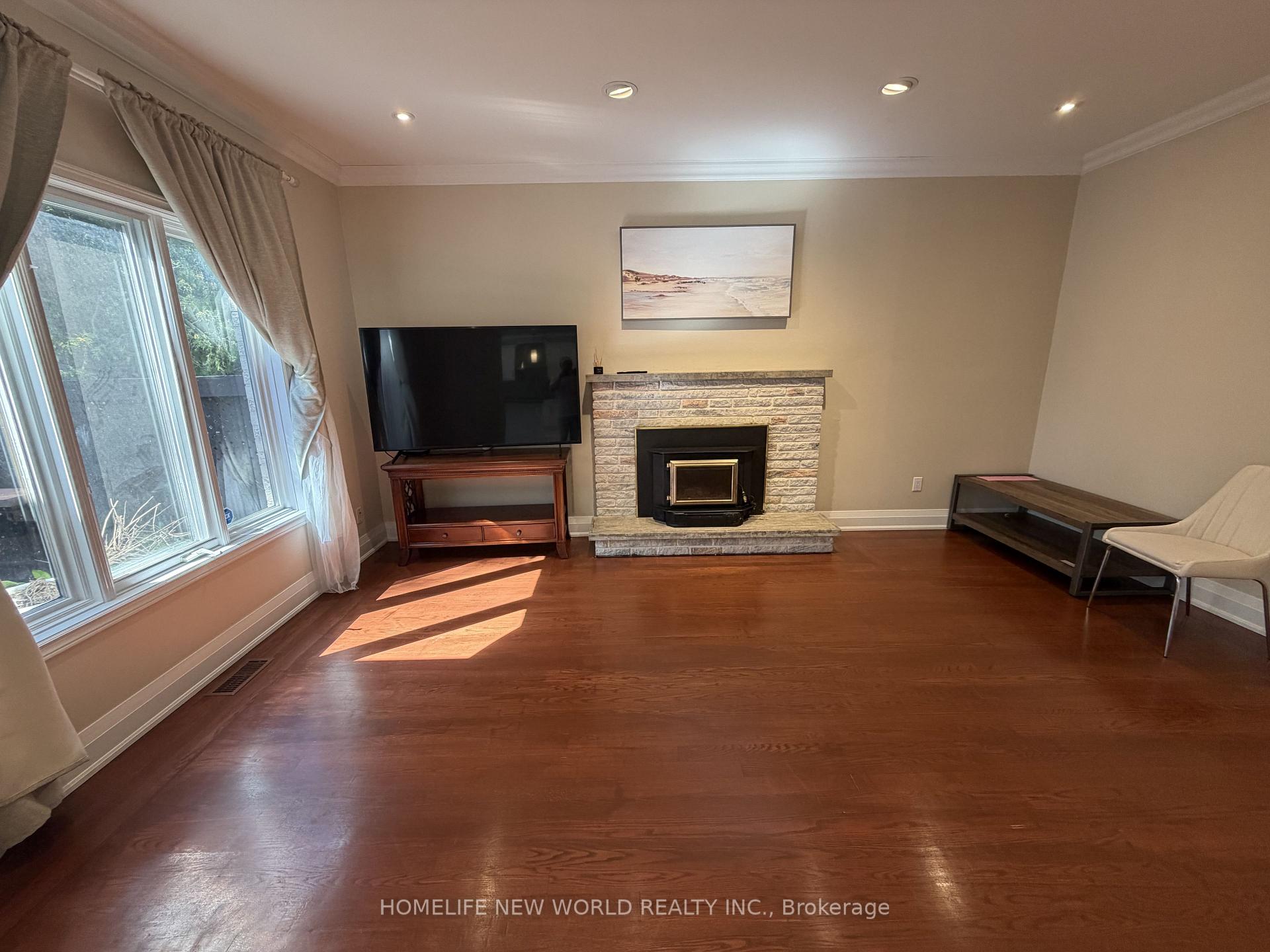 Photo 11 of Unit (UPPER), 63A Roosevelt Drive, Richmond Hill, South Richvale — HOMEH