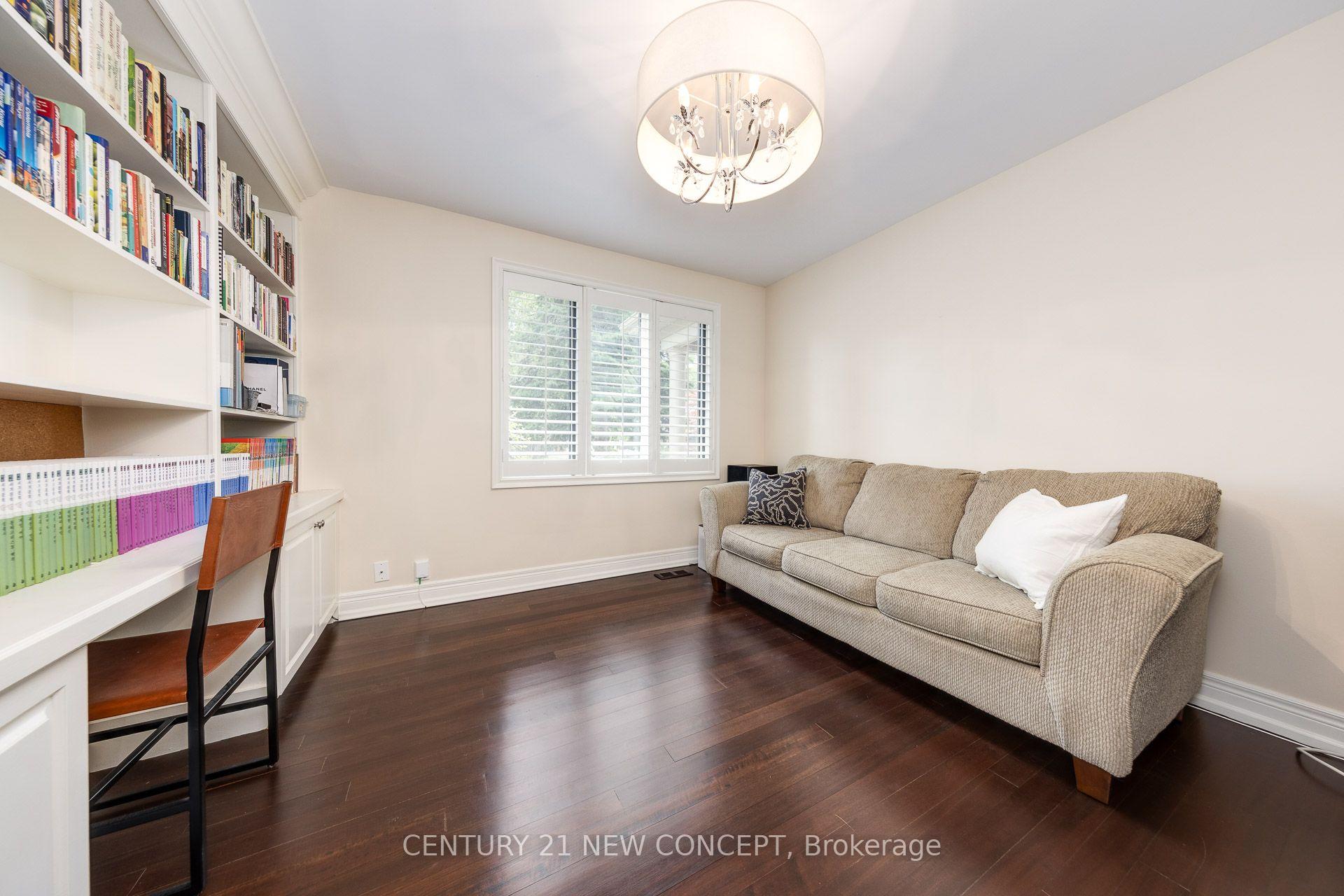 Photo 14 of 8 Echo Valley Ridge, Etobicoke, Islington-City Centre West — HOMEH