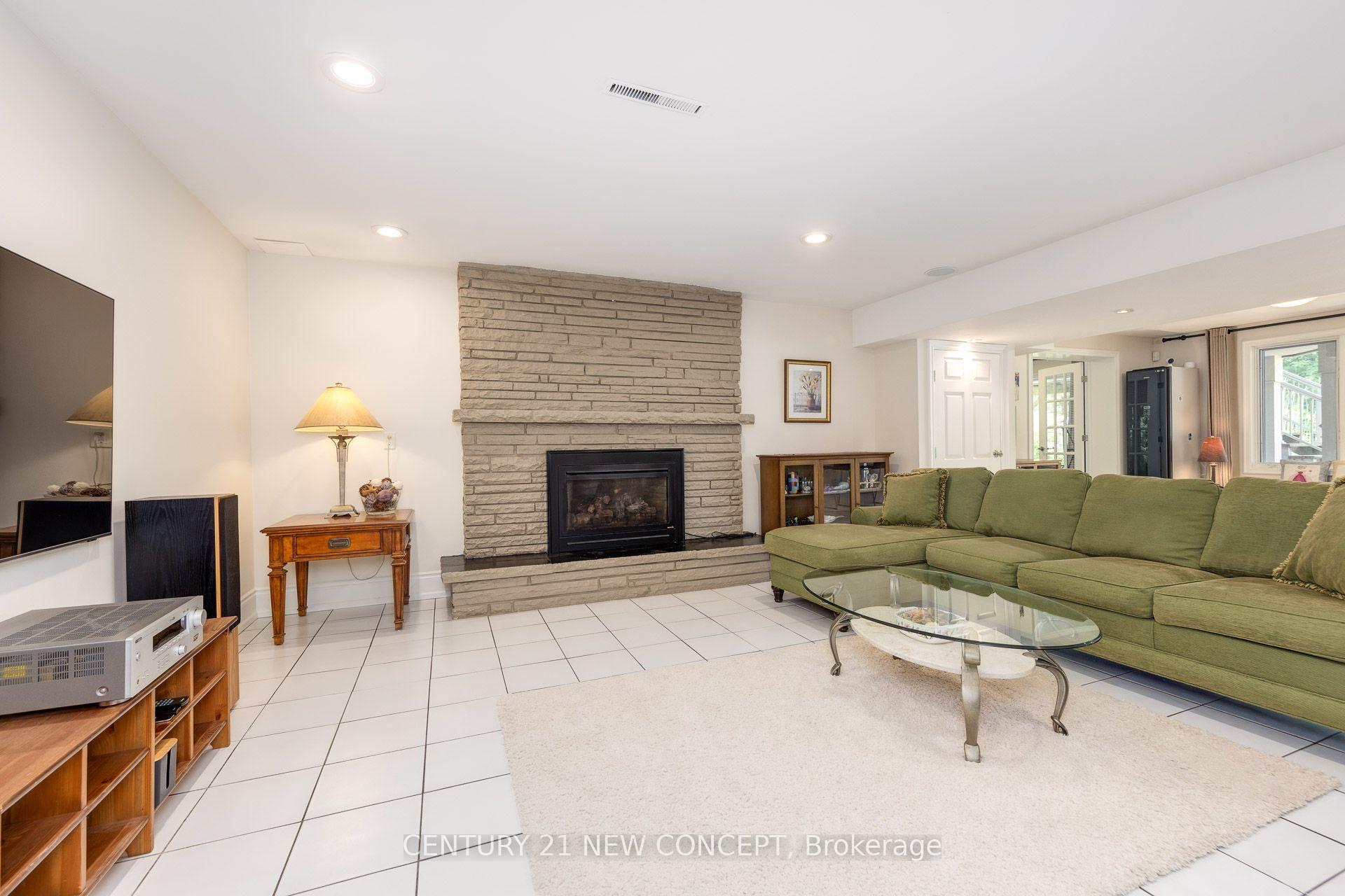 Photo 17 of 8 Echo Valley Ridge, Etobicoke, Islington-City Centre West — HOMEH