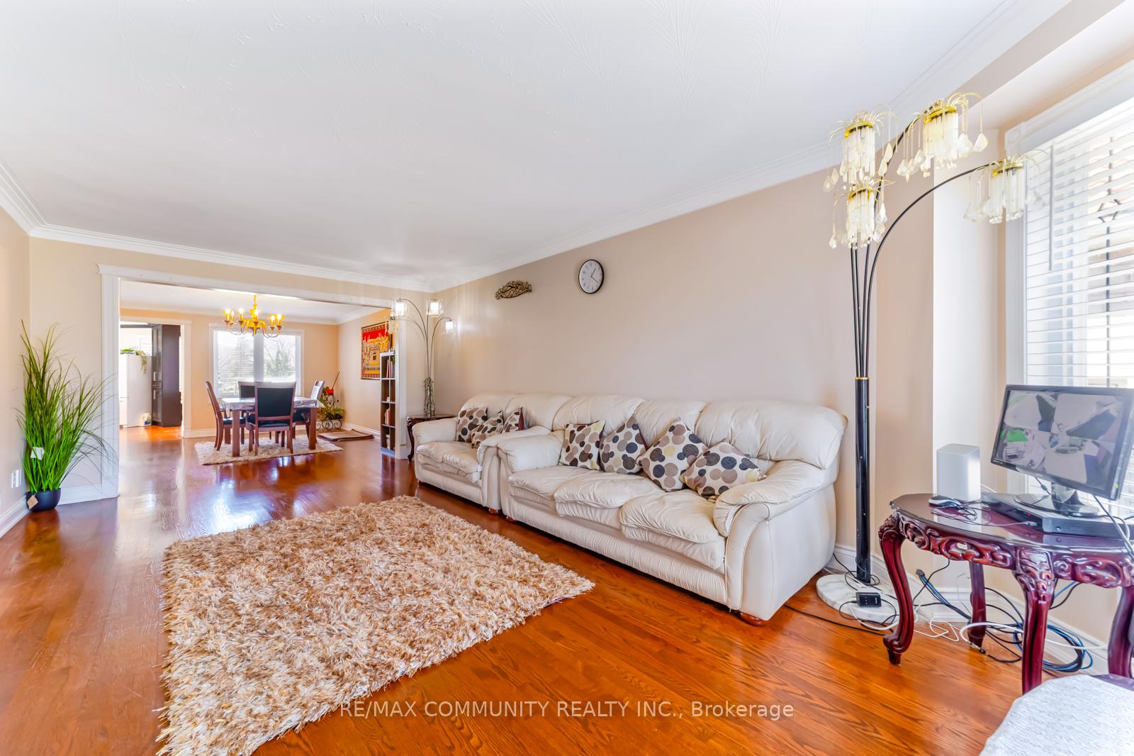 Photo 10 of 56 Cedar Brae Boulevard, Scarborough, Eglinton East — HOMEH