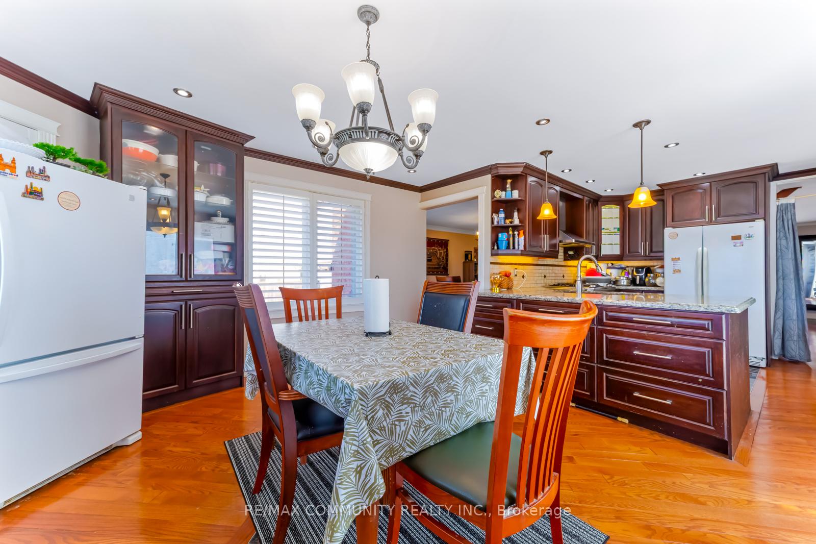 Photo 15 of 56 Cedar Brae Boulevard, Scarborough, Eglinton East — HOMEH
