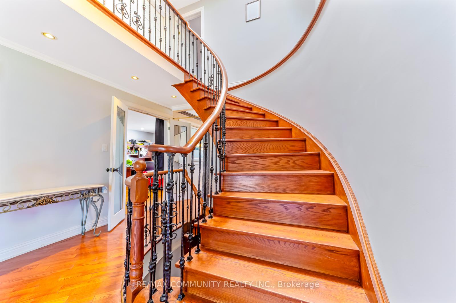 Photo 20 of 56 Cedar Brae Boulevard, Scarborough, Eglinton East — HOMEH