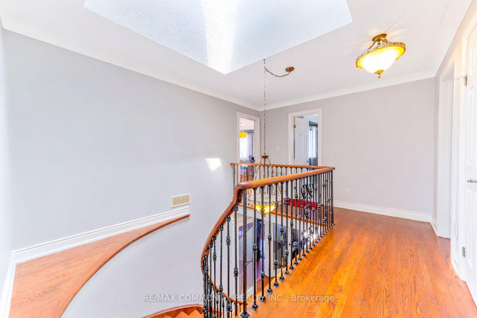 Photo 21 of 56 Cedar Brae Boulevard, Scarborough, Eglinton East — HOMEH
