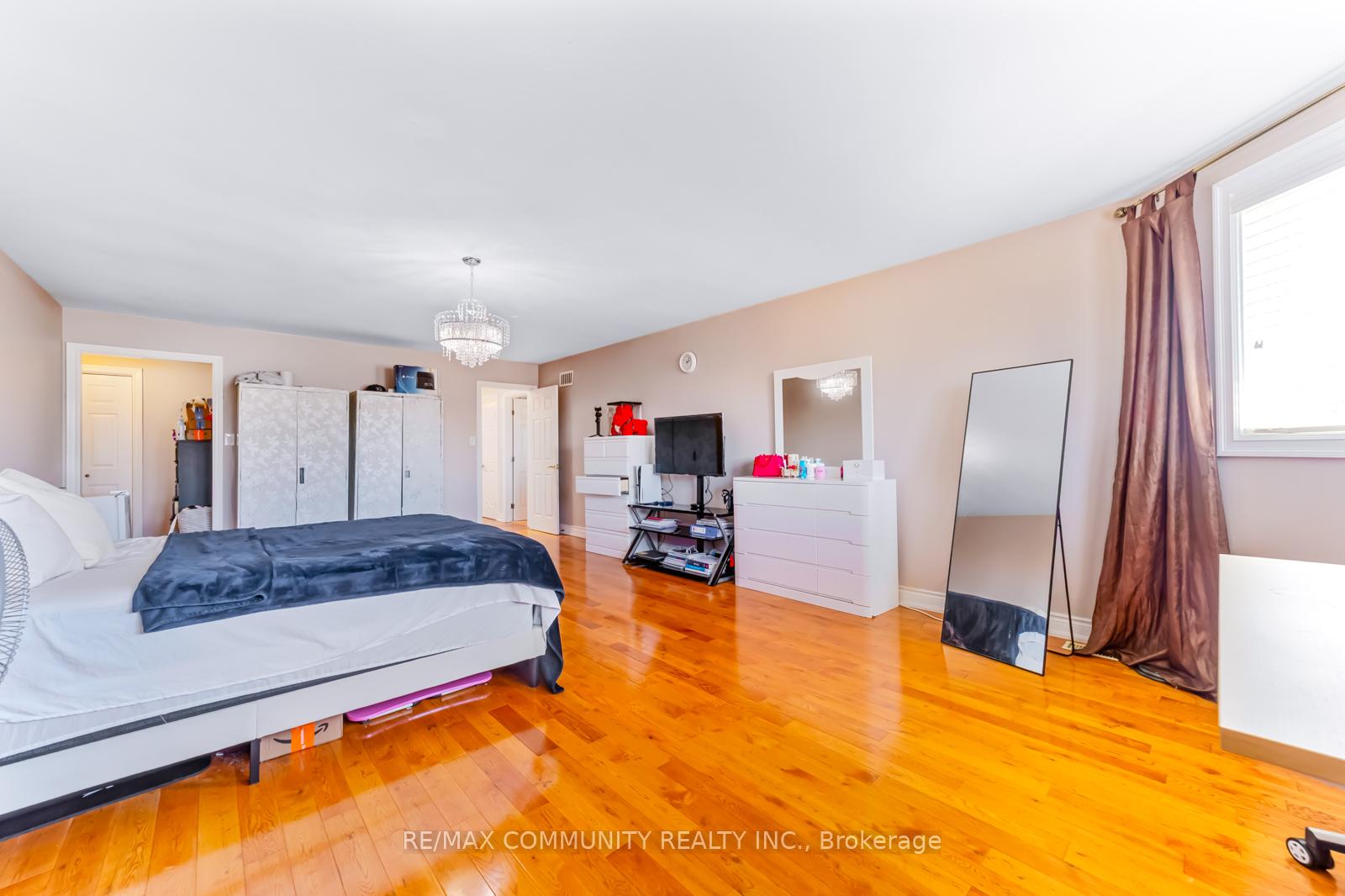 Photo 25 of 56 Cedar Brae Boulevard, Scarborough, Eglinton East — HOMEH