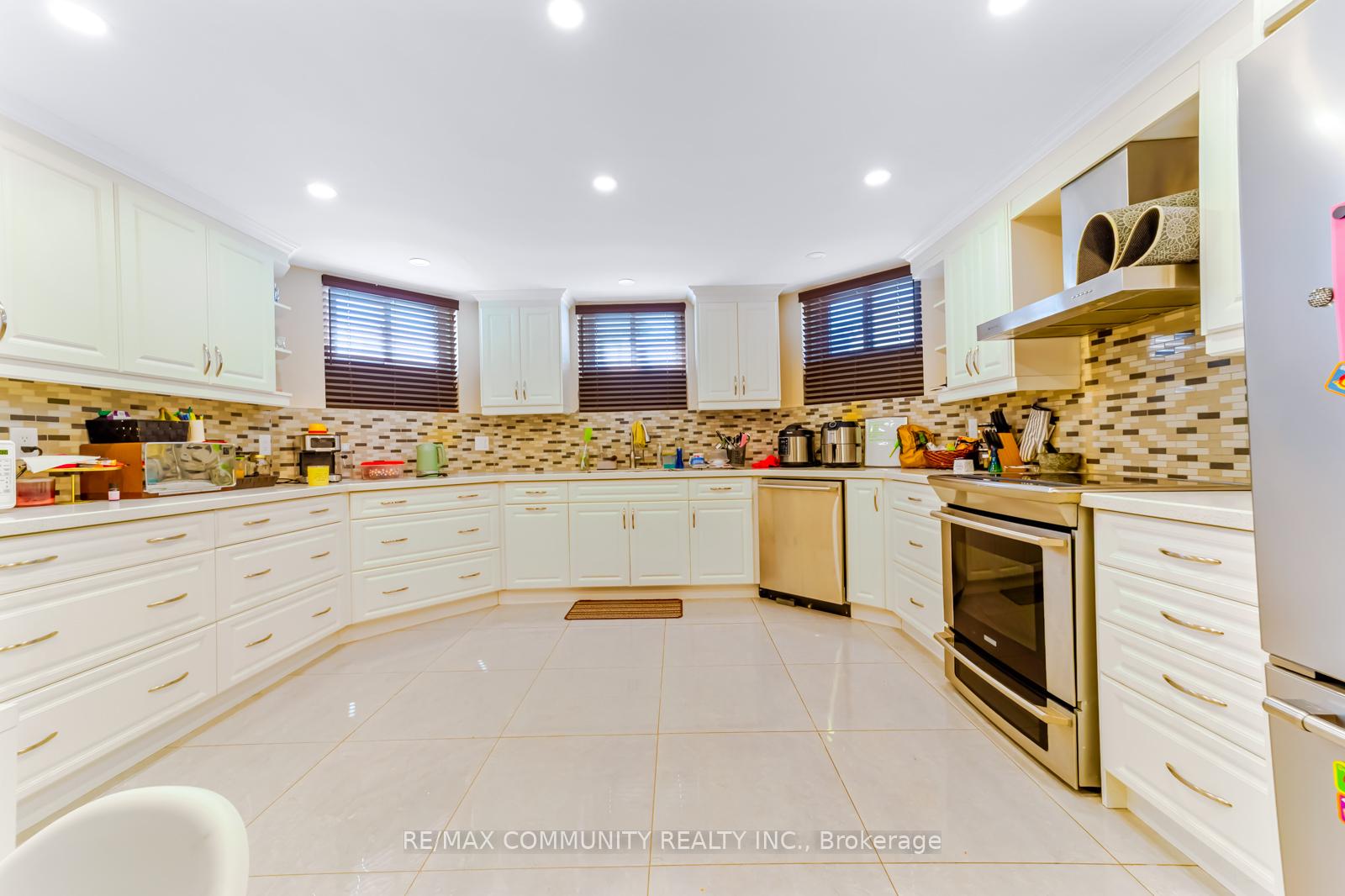 Photo 39 of 56 Cedar Brae Boulevard, Scarborough, Eglinton East — HOMEH