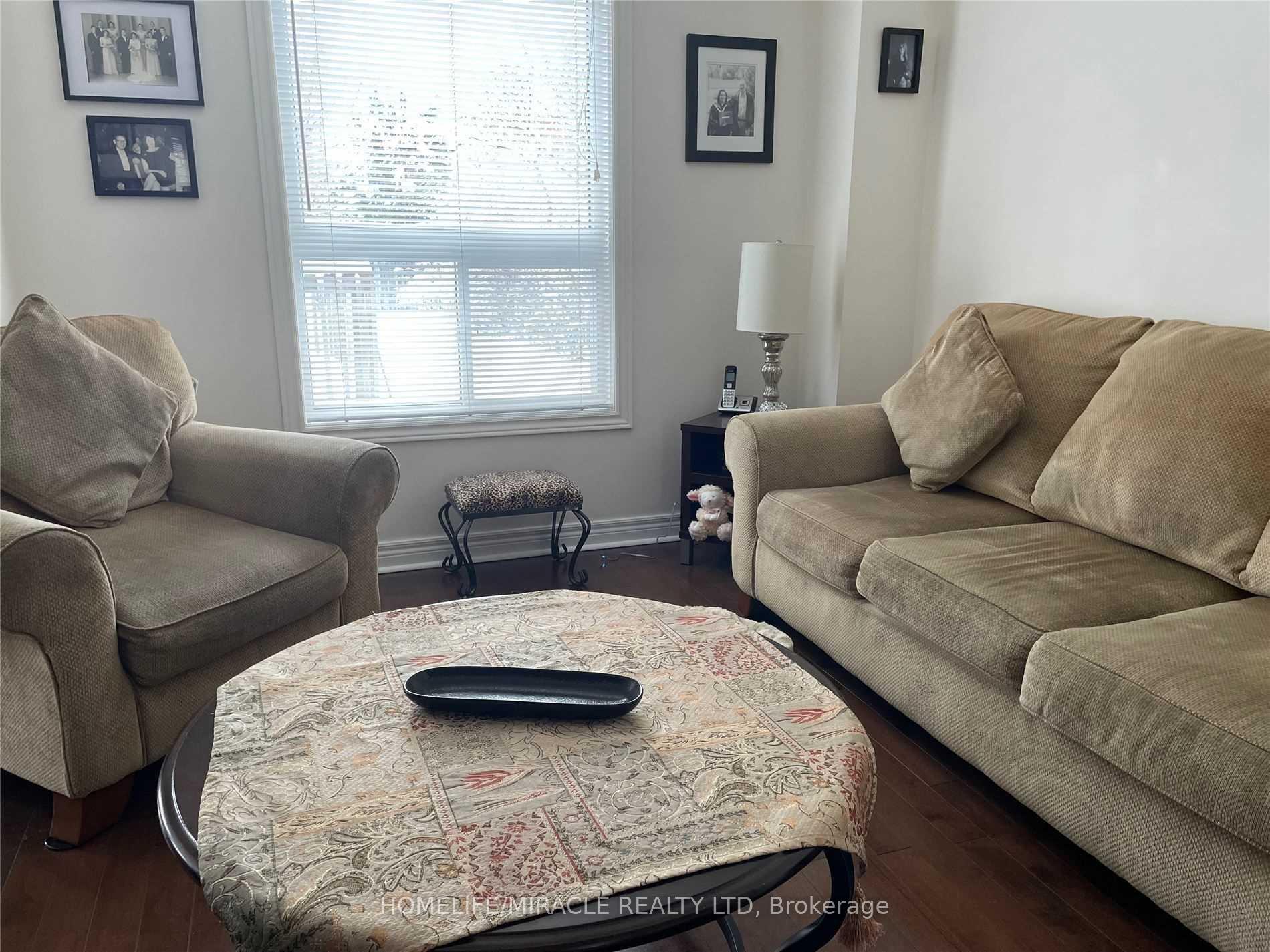 Photo 5 of 22 Mckenzie Crescent, Barrie, Ardagh — HOMEH