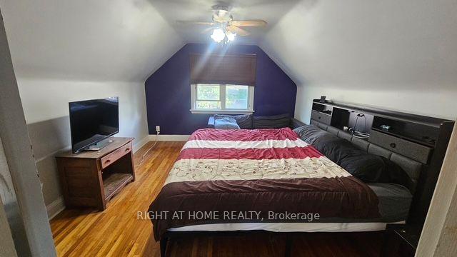 Photo 5 of 110 Howard Avenue, Hamilton, Balfour — HOMEH
