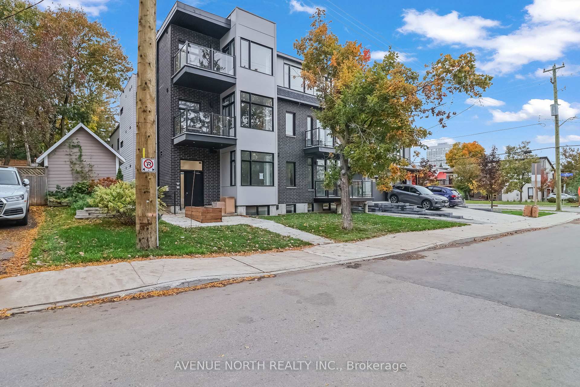 Photo 2 of Unit 204, 436 Athlone Avenue, Ottawa, Westboro/Hampton Park — HOMEH