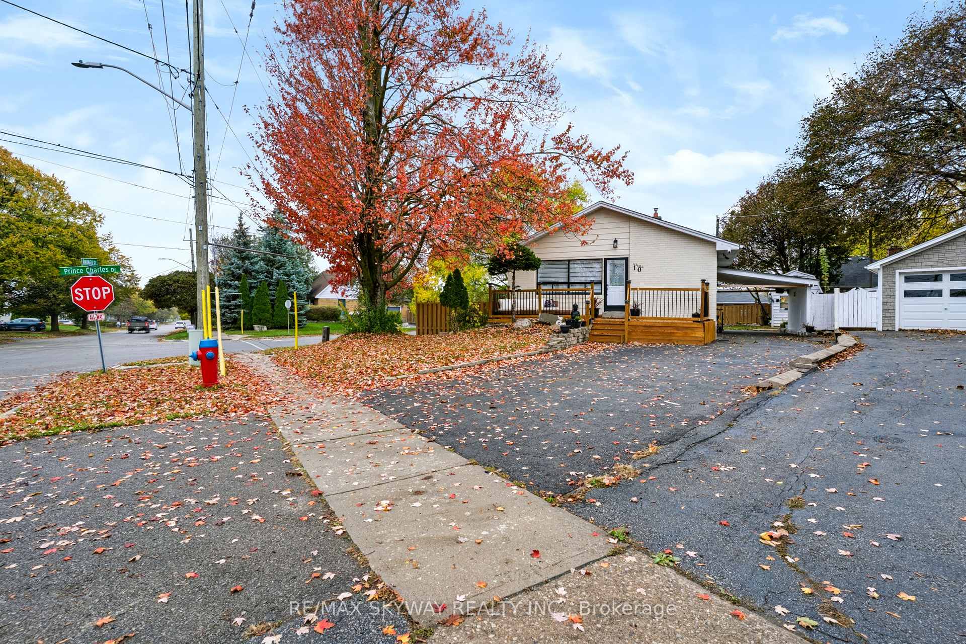 Photo 7 of 10 Rexway Drive, Halton Hills, Georgetown — HOMEH