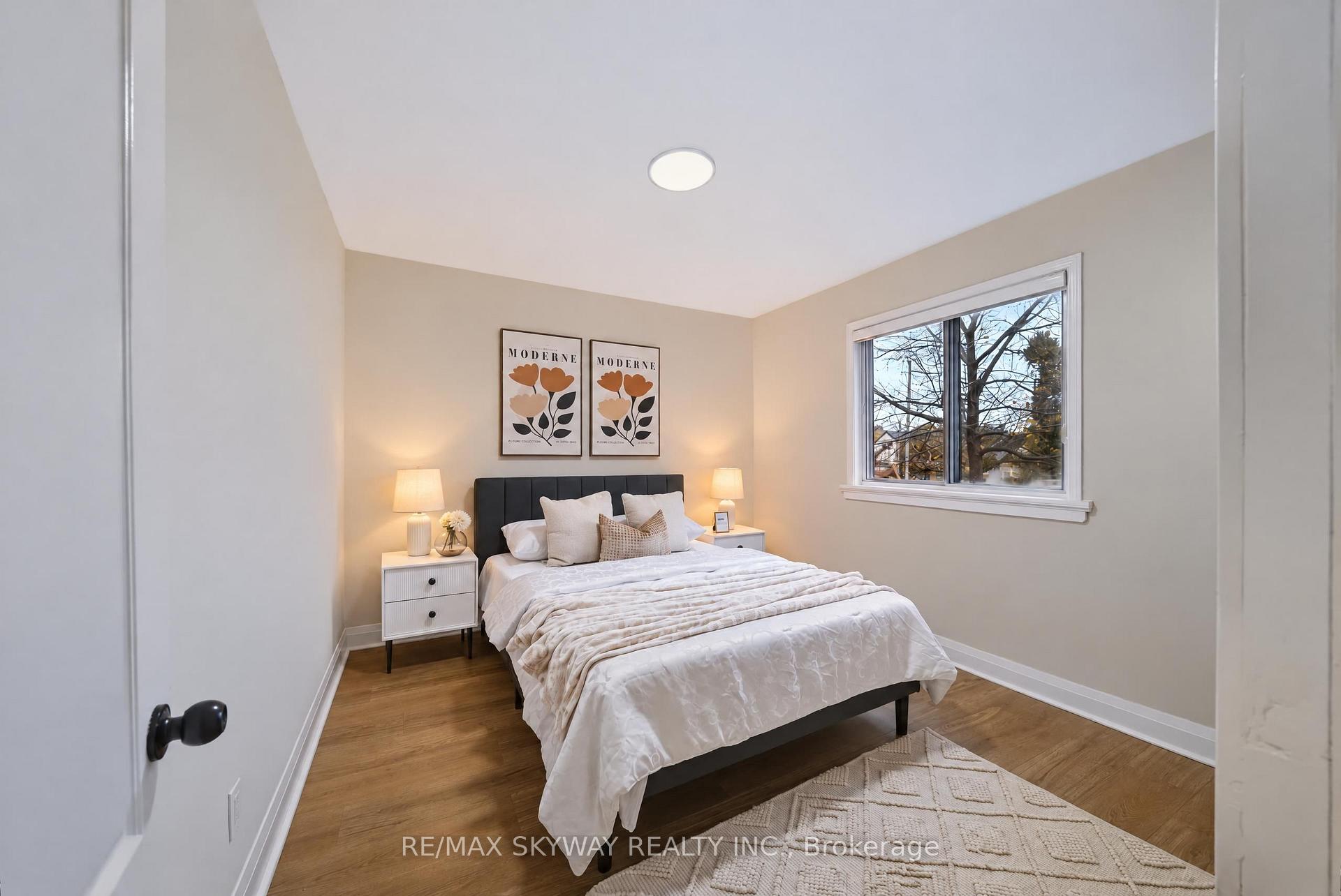 Photo 20 of 10 Rexway Drive, Halton Hills, Georgetown — HOMEH
