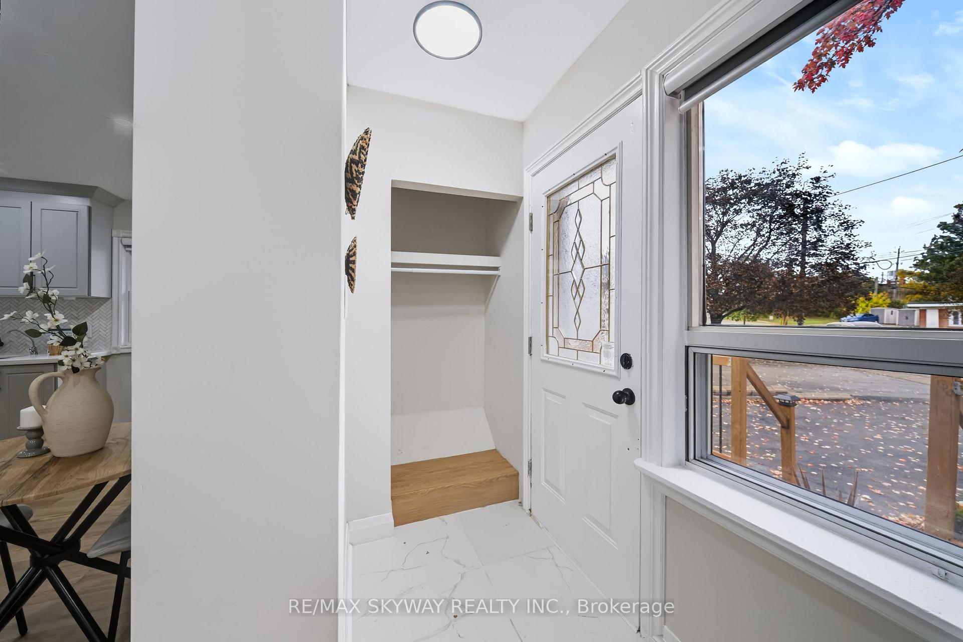 Photo 29 of 10 Rexway Drive, Halton Hills, Georgetown — HOMEH
