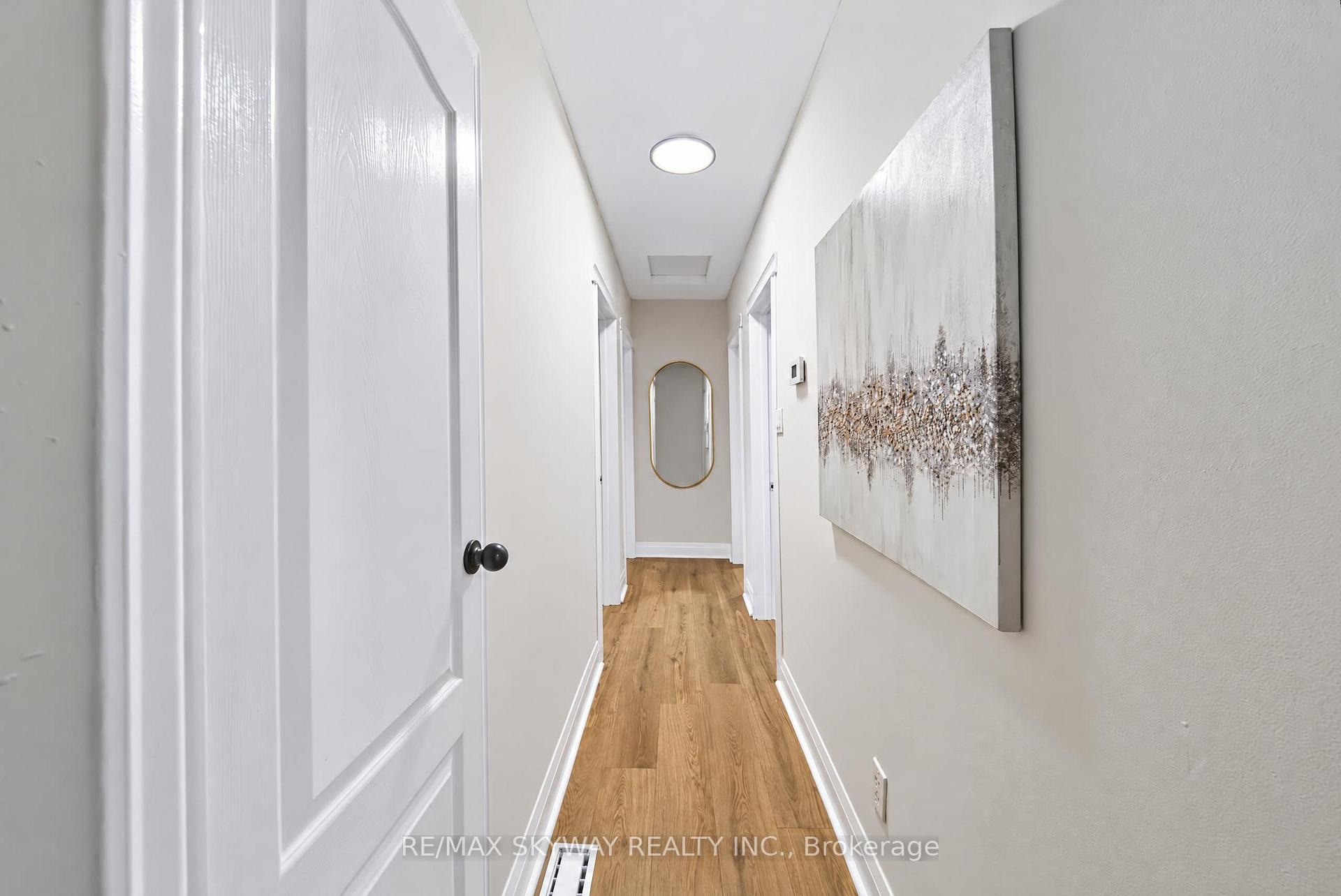 Photo 33 of 10 Rexway Drive, Halton Hills, Georgetown — HOMEH