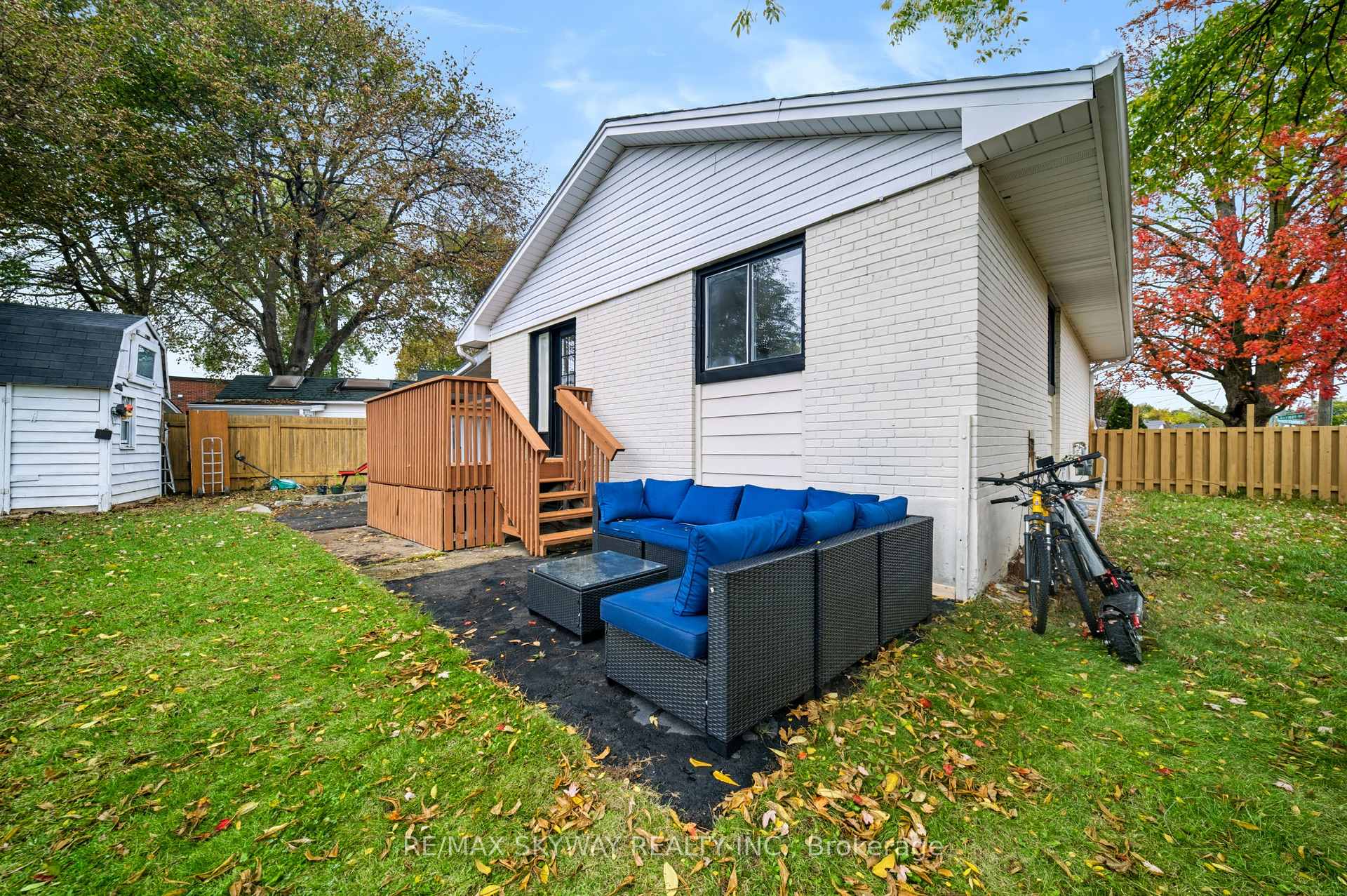 Photo 36 of 10 Rexway Drive, Halton Hills, Georgetown — HOMEH