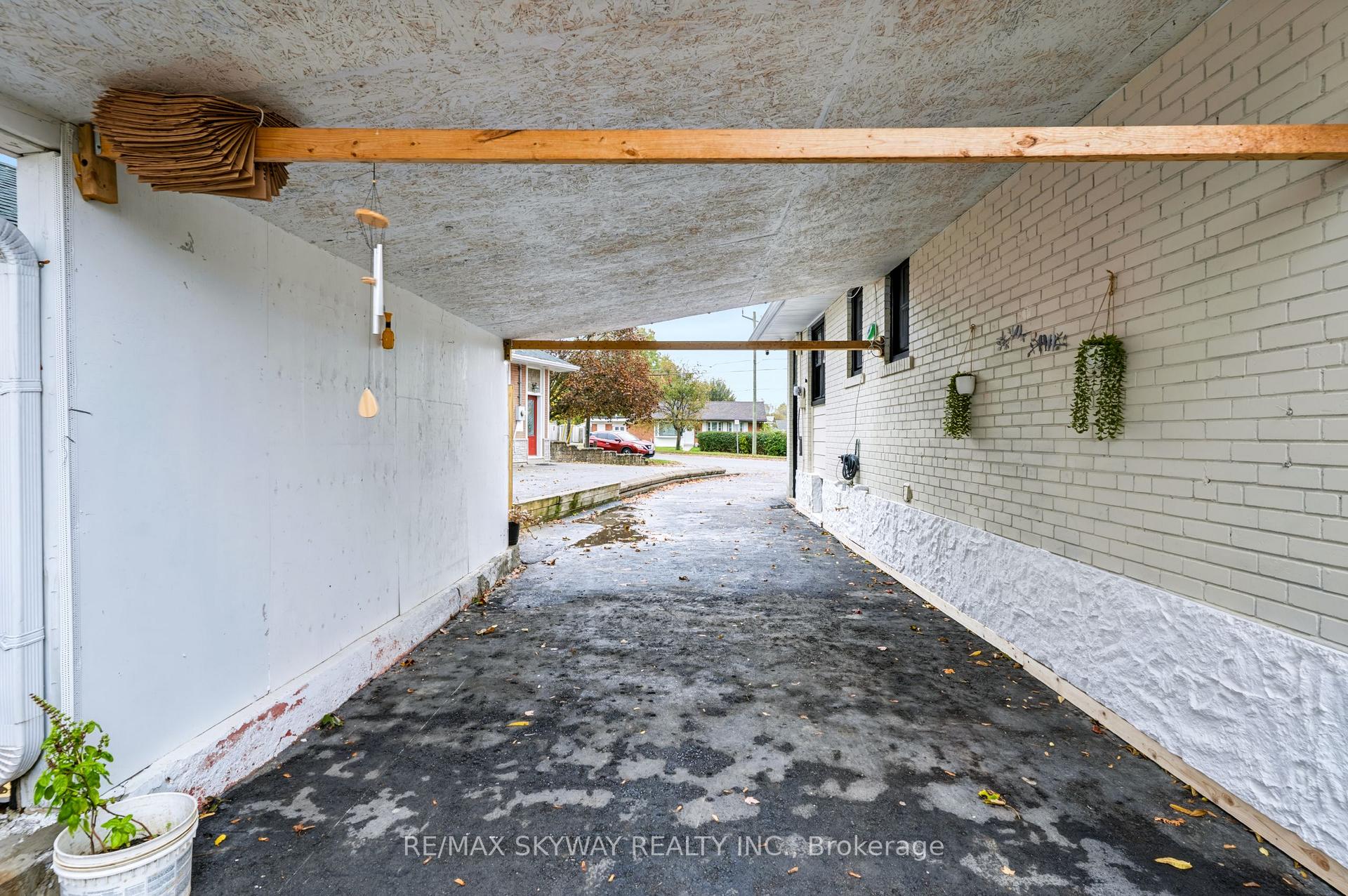 Photo 37 of 10 Rexway Drive, Halton Hills, Georgetown — HOMEH