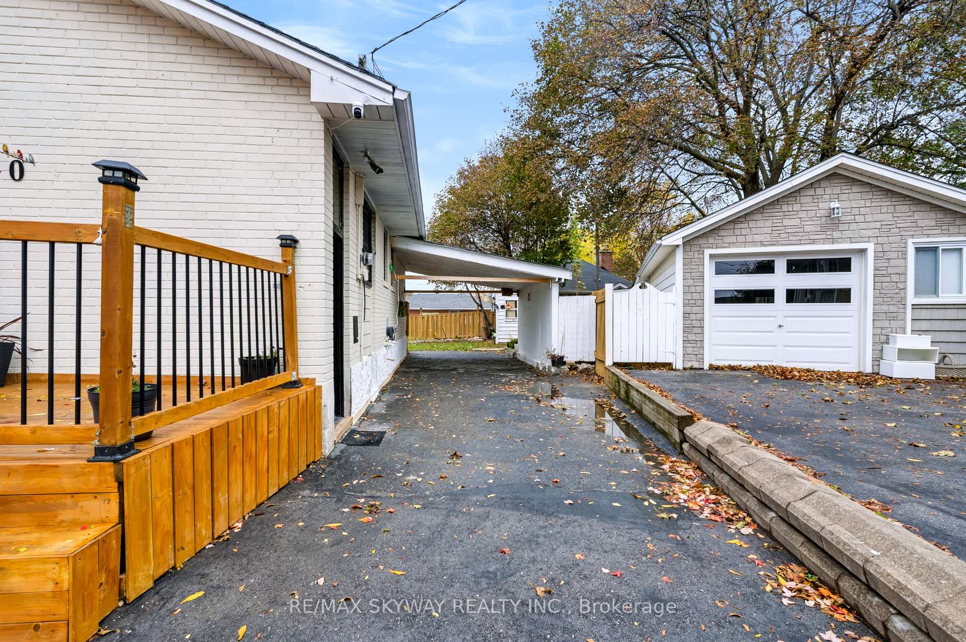Photo 38 of 10 Rexway Drive, Halton Hills, Georgetown — HOMEH