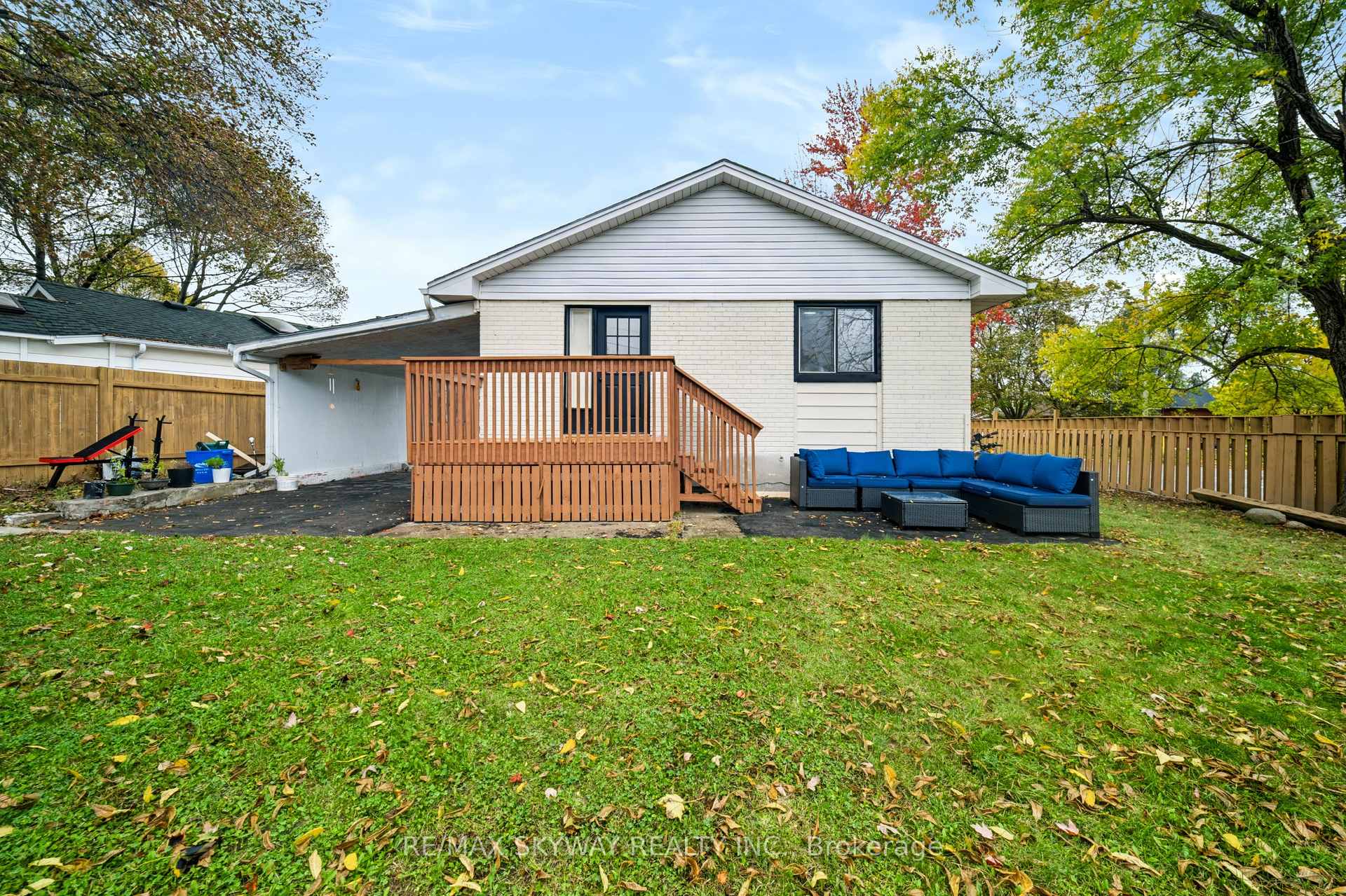 Photo 41 of 10 Rexway Drive, Halton Hills, Georgetown — HOMEH