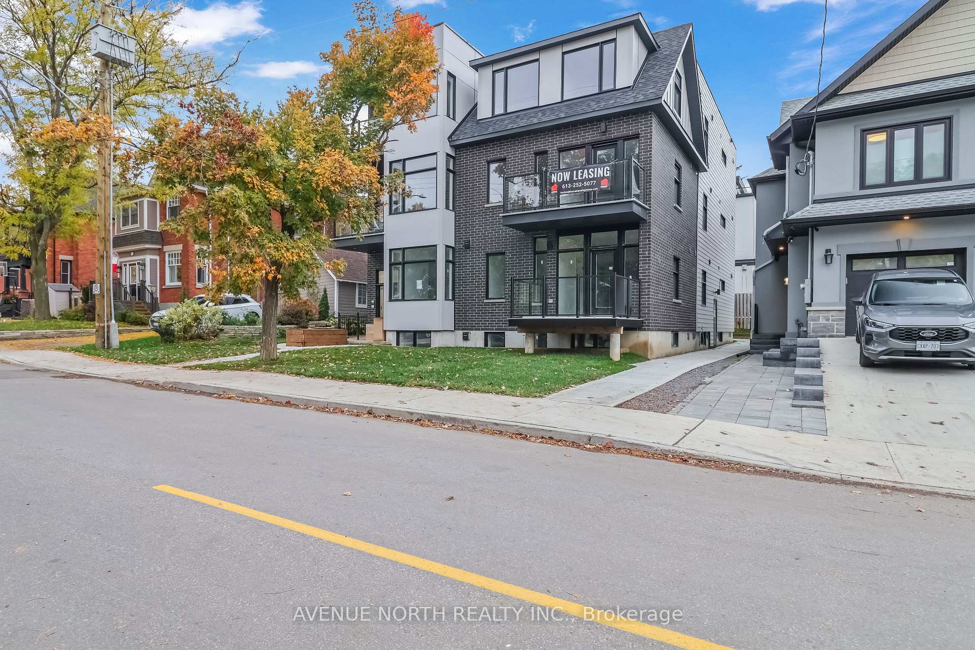 Photo of Unit 202, 436 Athlone Avenue