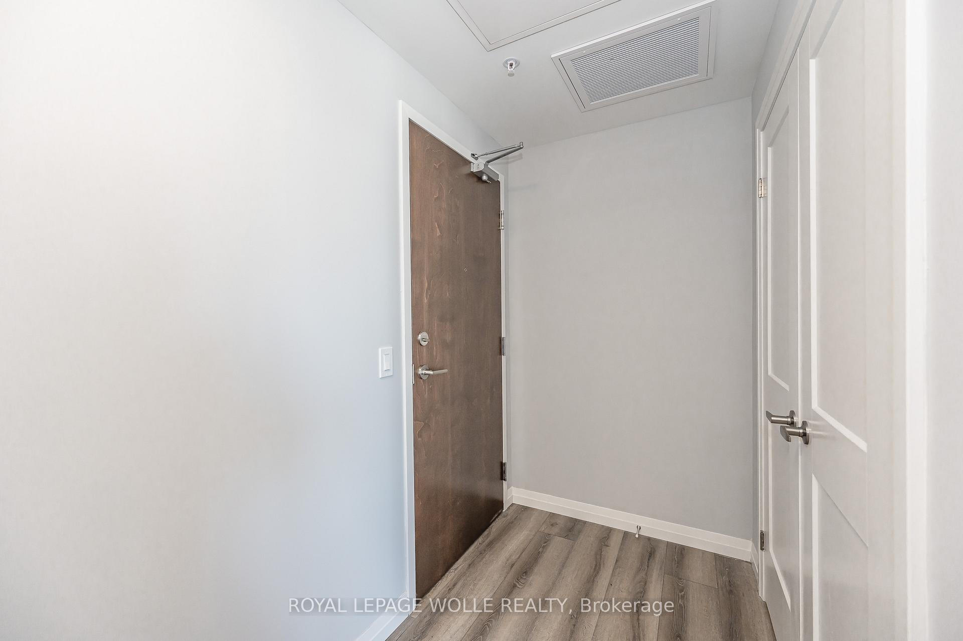 Photo 4 of Unit 1311, 108 Garment Street, Kitchener, Cherry Hill — HOMEH