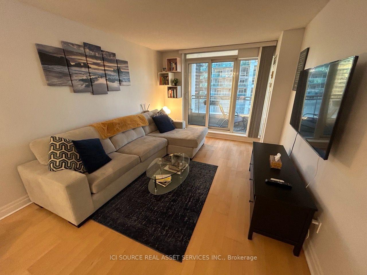 Photo of Unit 915, 2121 Lake Shore Boulevard W
