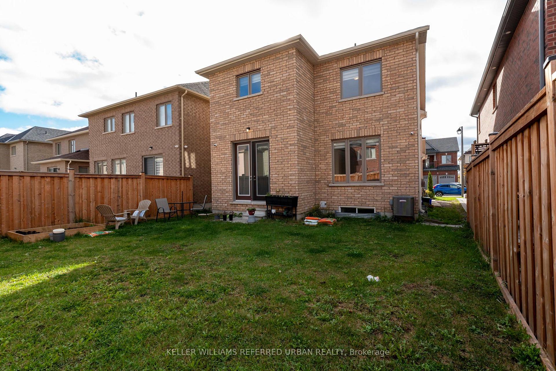 Photo 5 of Unit Upper, 2523 Orchestrate Drive, Oshawa, Windfields — HOMEH